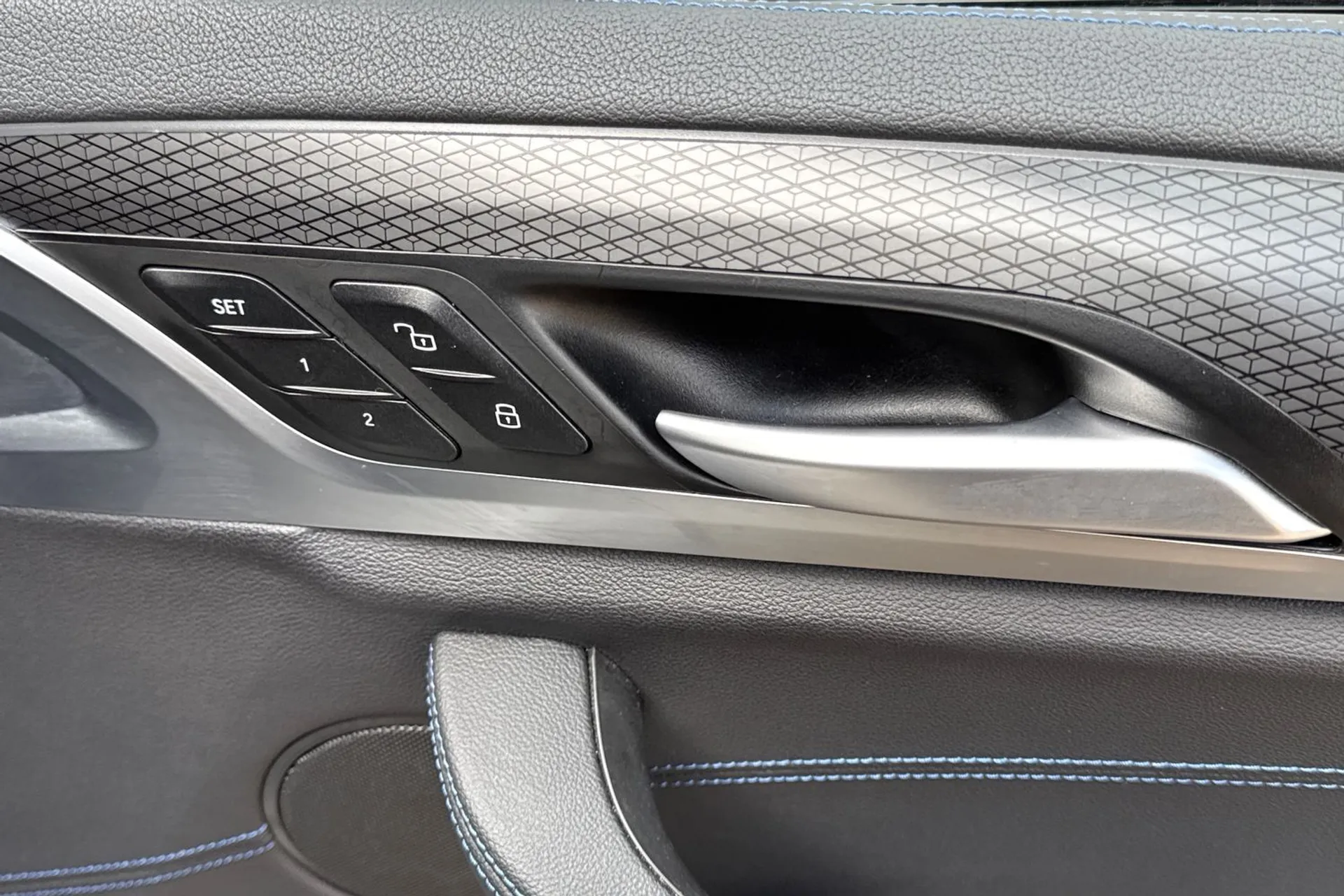 BMW X3 thumbnail image number 47