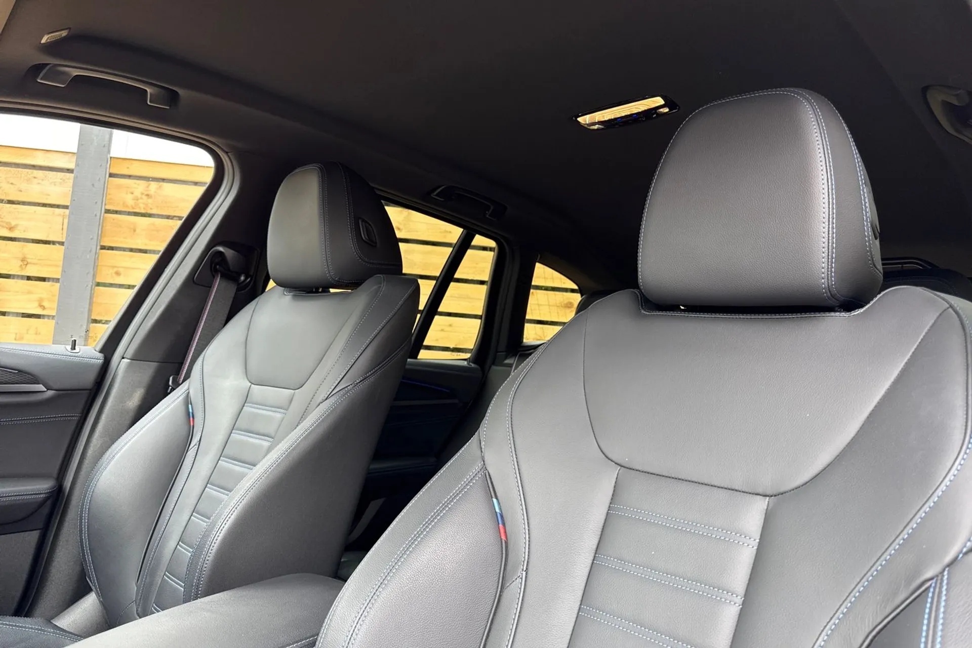 BMW X3 thumbnail image number 31