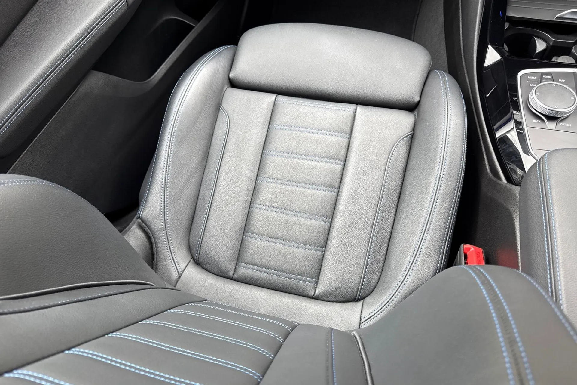 BMW X3 thumbnail image number 34