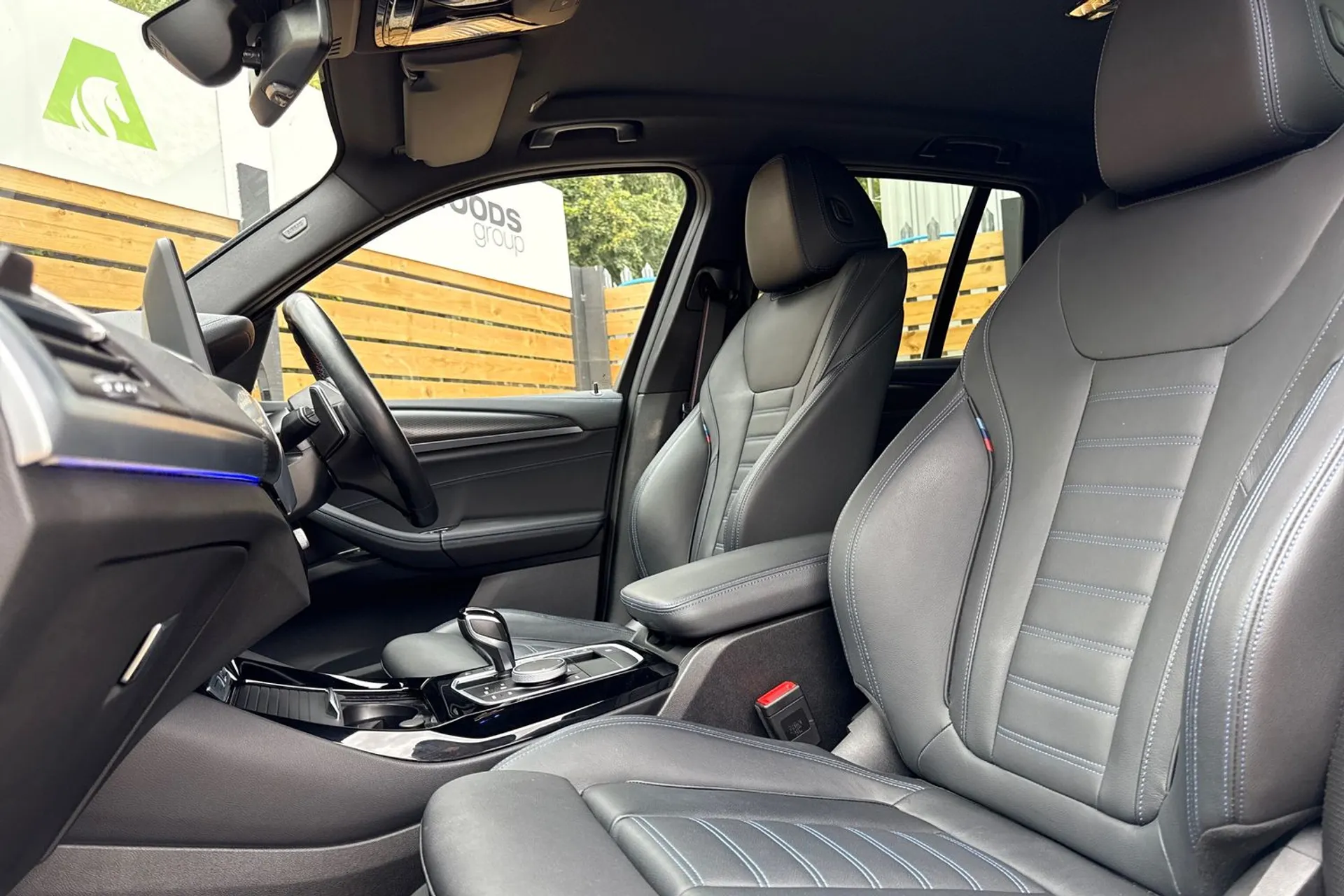 BMW X3 thumbnail image number 30