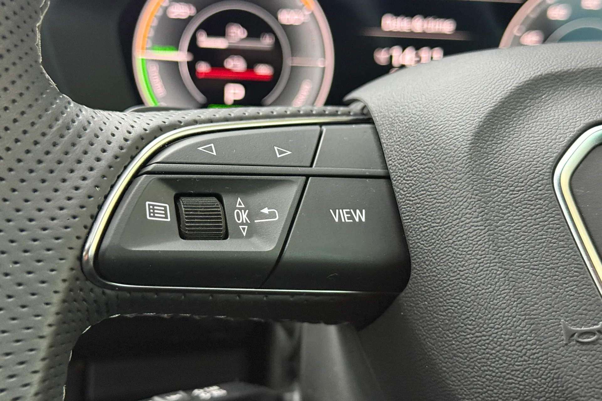 Audi Q5 thumbnail image number 12