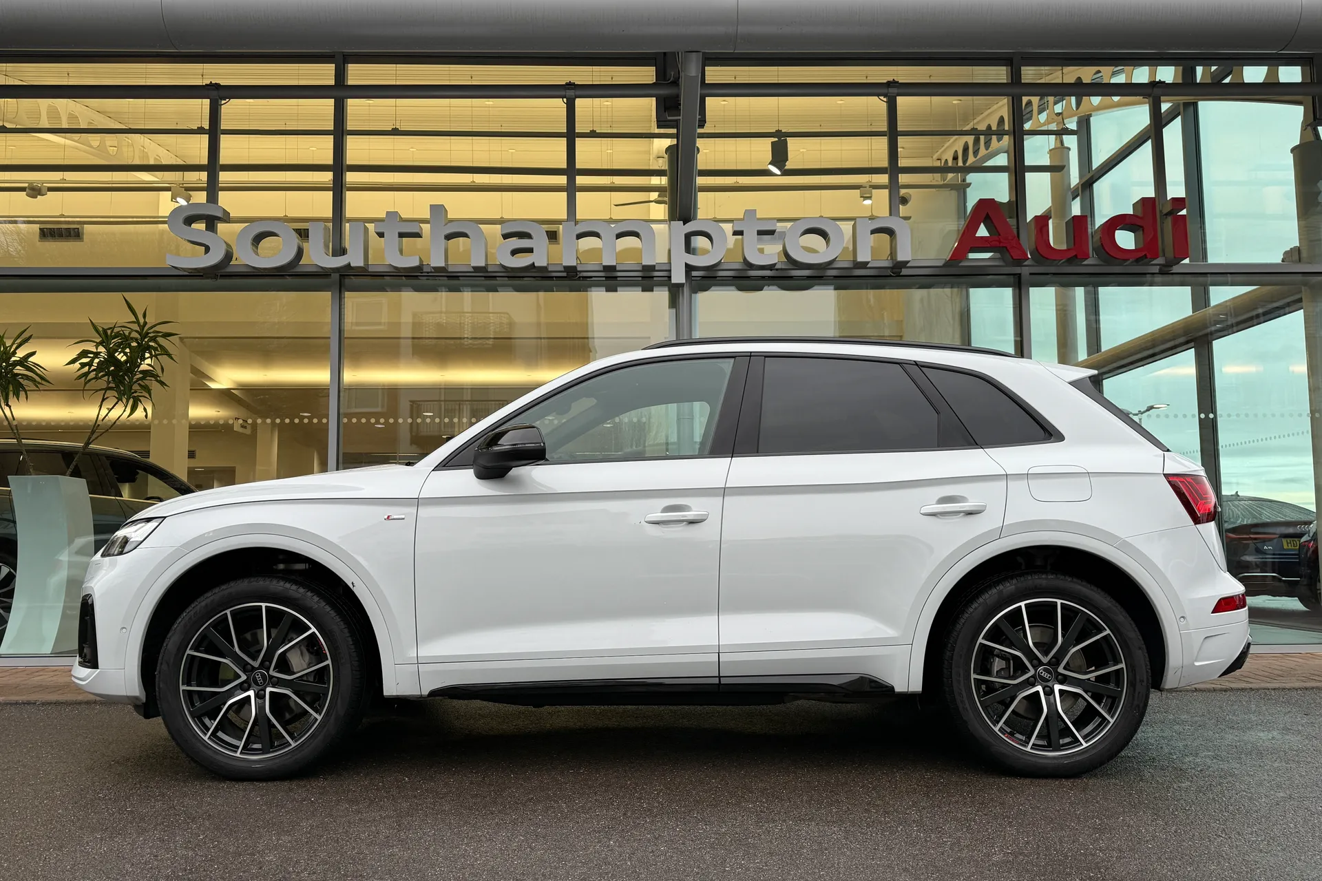 Audi Q5 thumbnail image number 58
