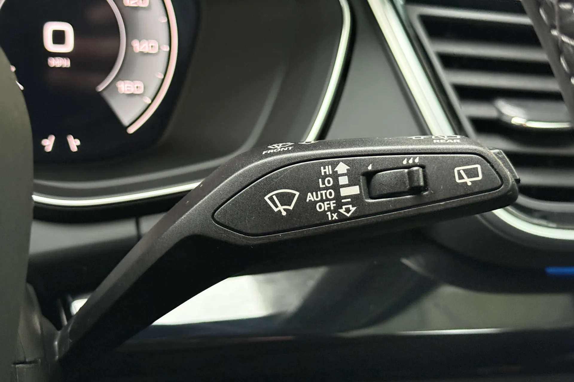 Audi Q5 thumbnail image number 16