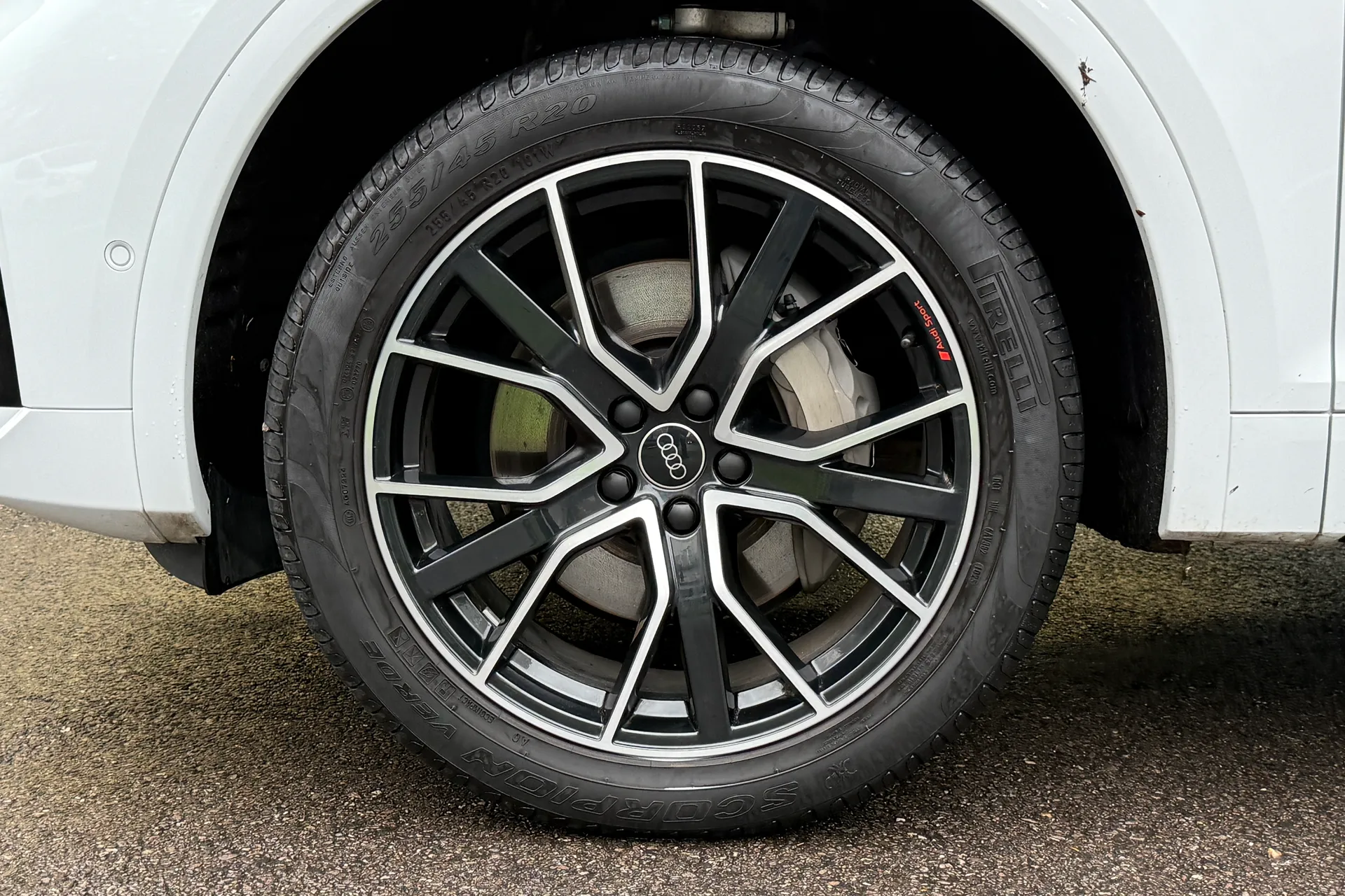 Audi Q5 thumbnail image number 10