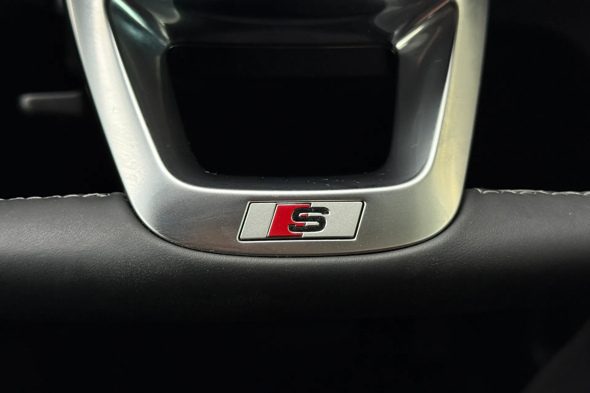 Audi Q5 thumbnail image number 14