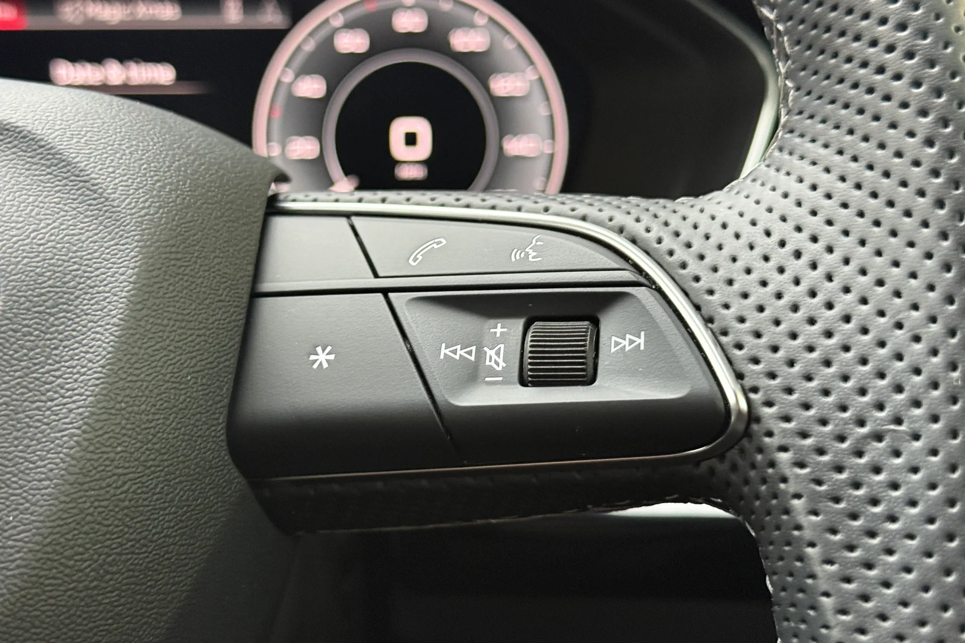 Audi Q5 thumbnail image number 13