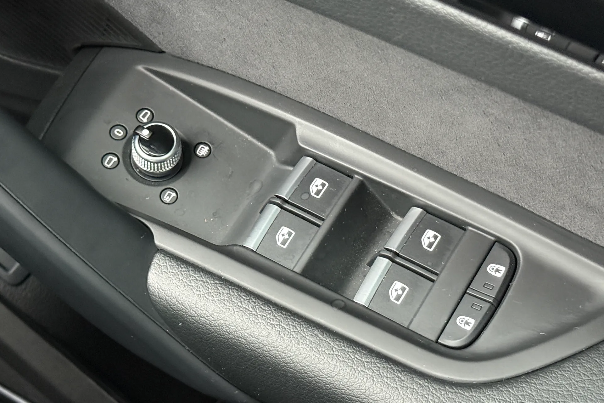 Audi Q5 thumbnail image number 34