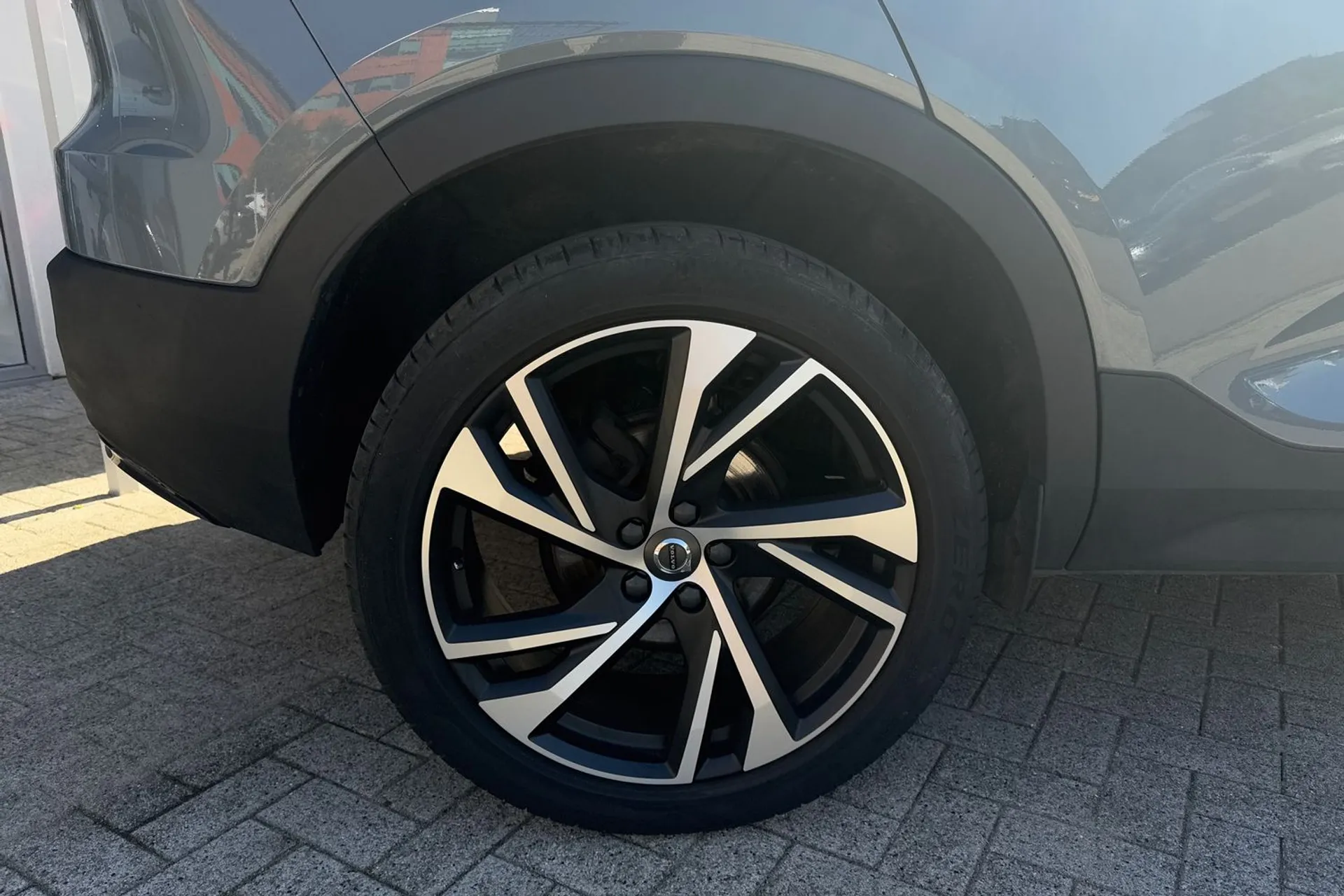 Volvo XC40 thumbnail image number 12