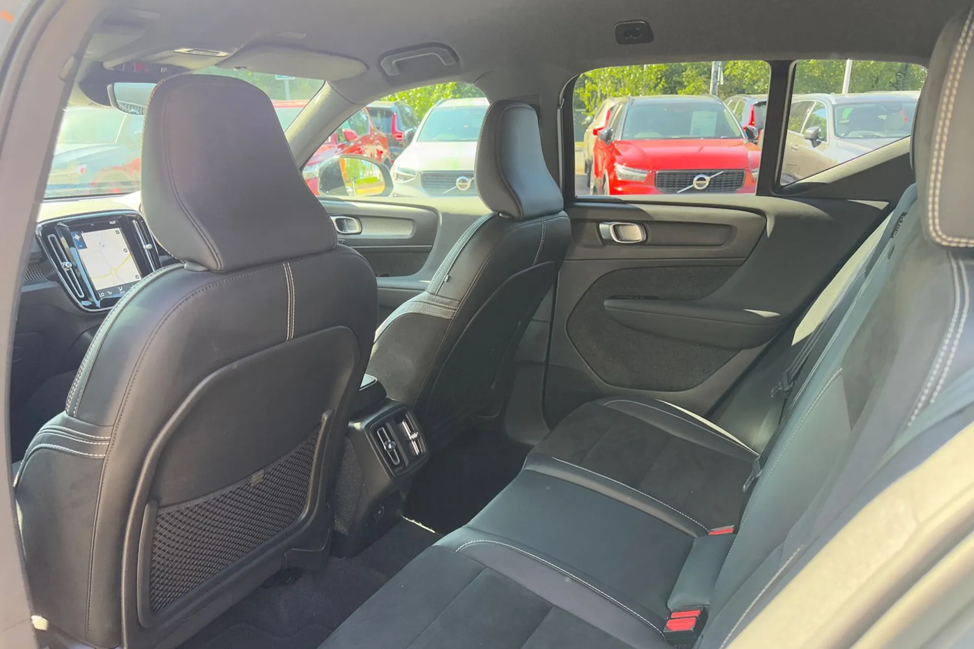Volvo XC40 thumbnail image number 29