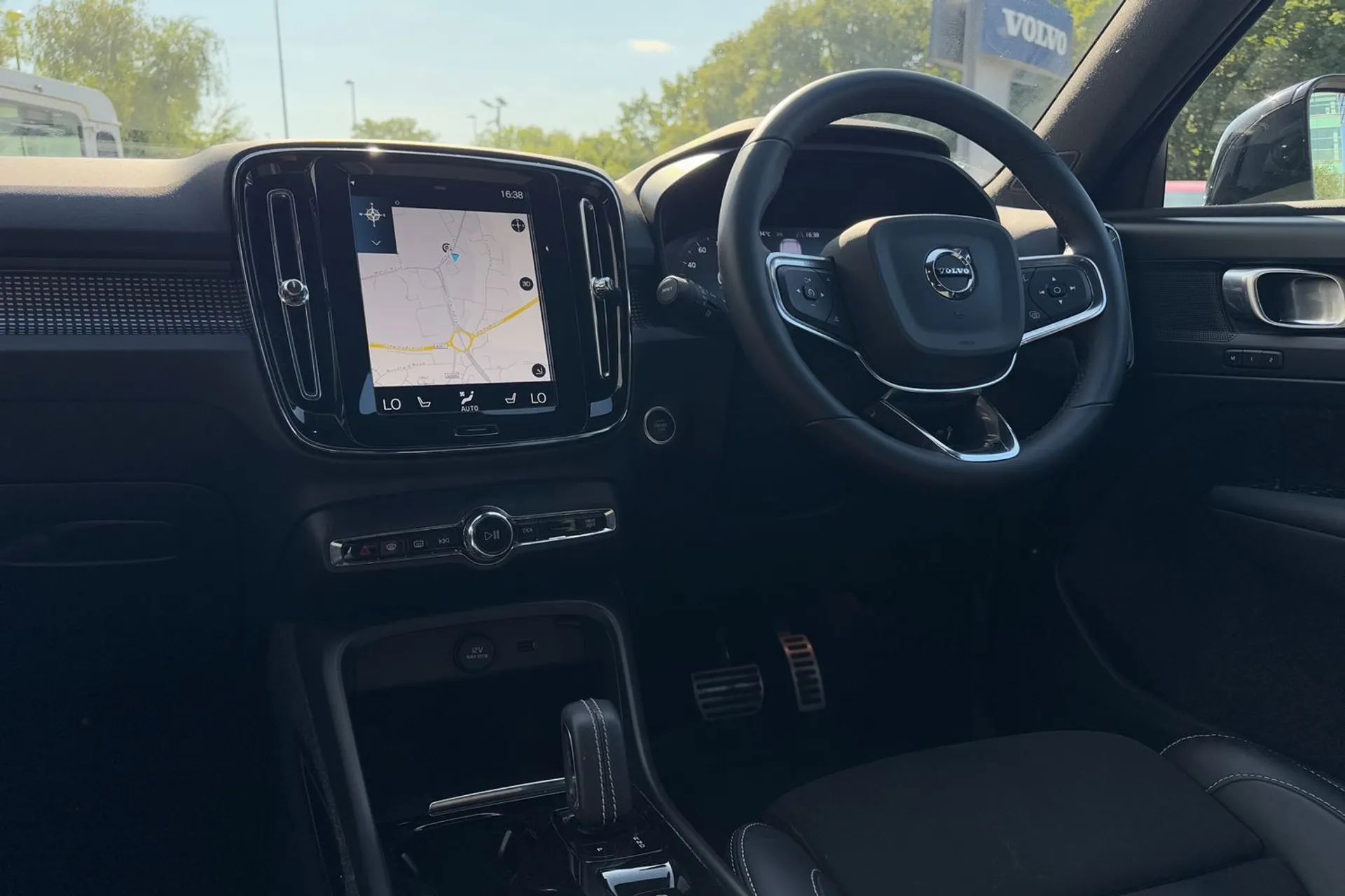 Volvo XC40 thumbnail image number 33