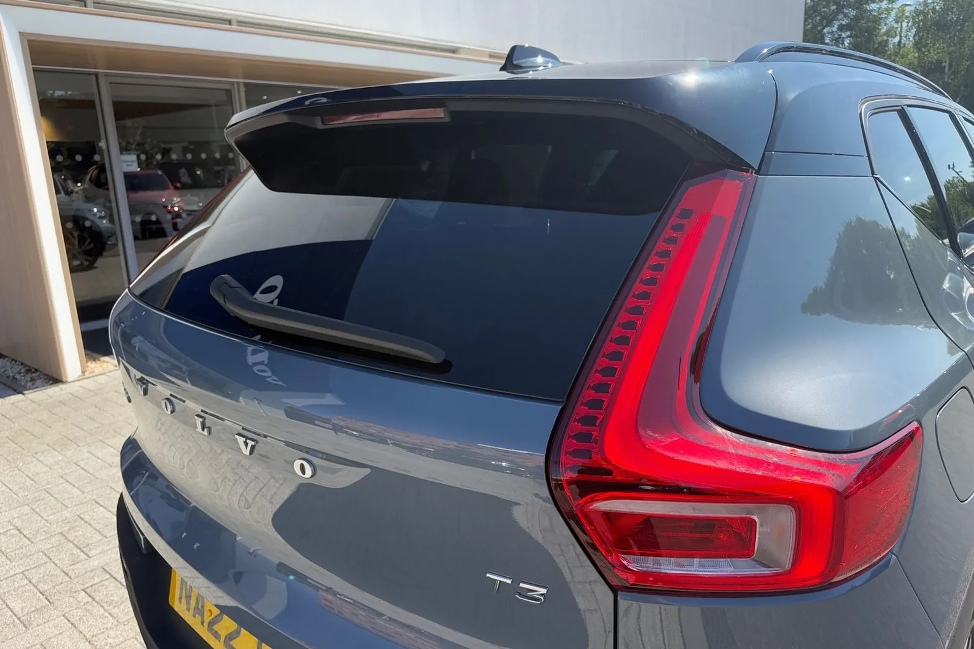 Volvo XC40 thumbnail image number 14
