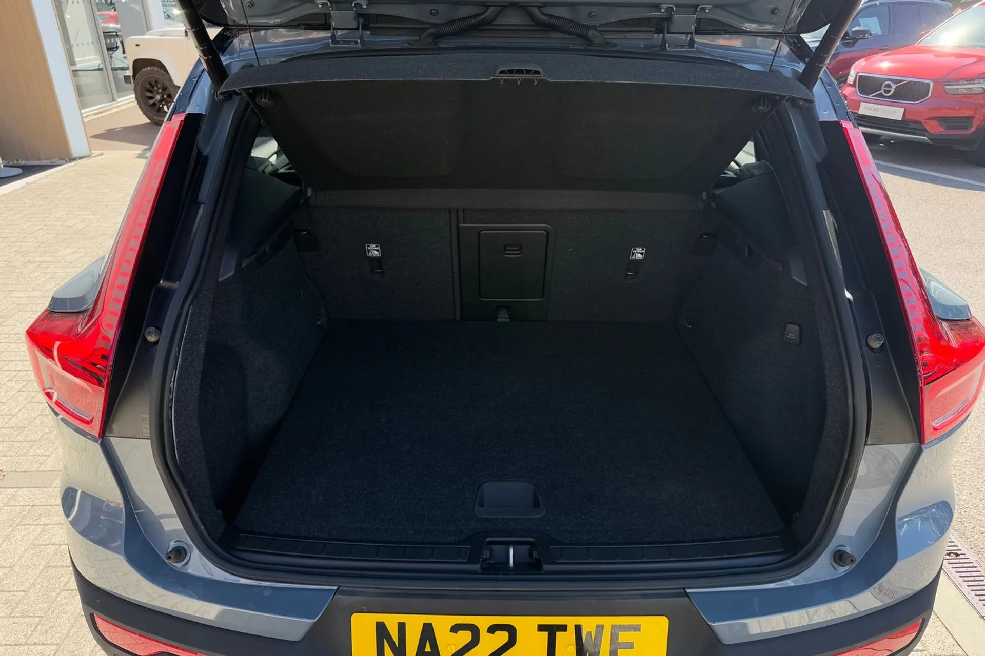 Volvo XC40 thumbnail image number 18