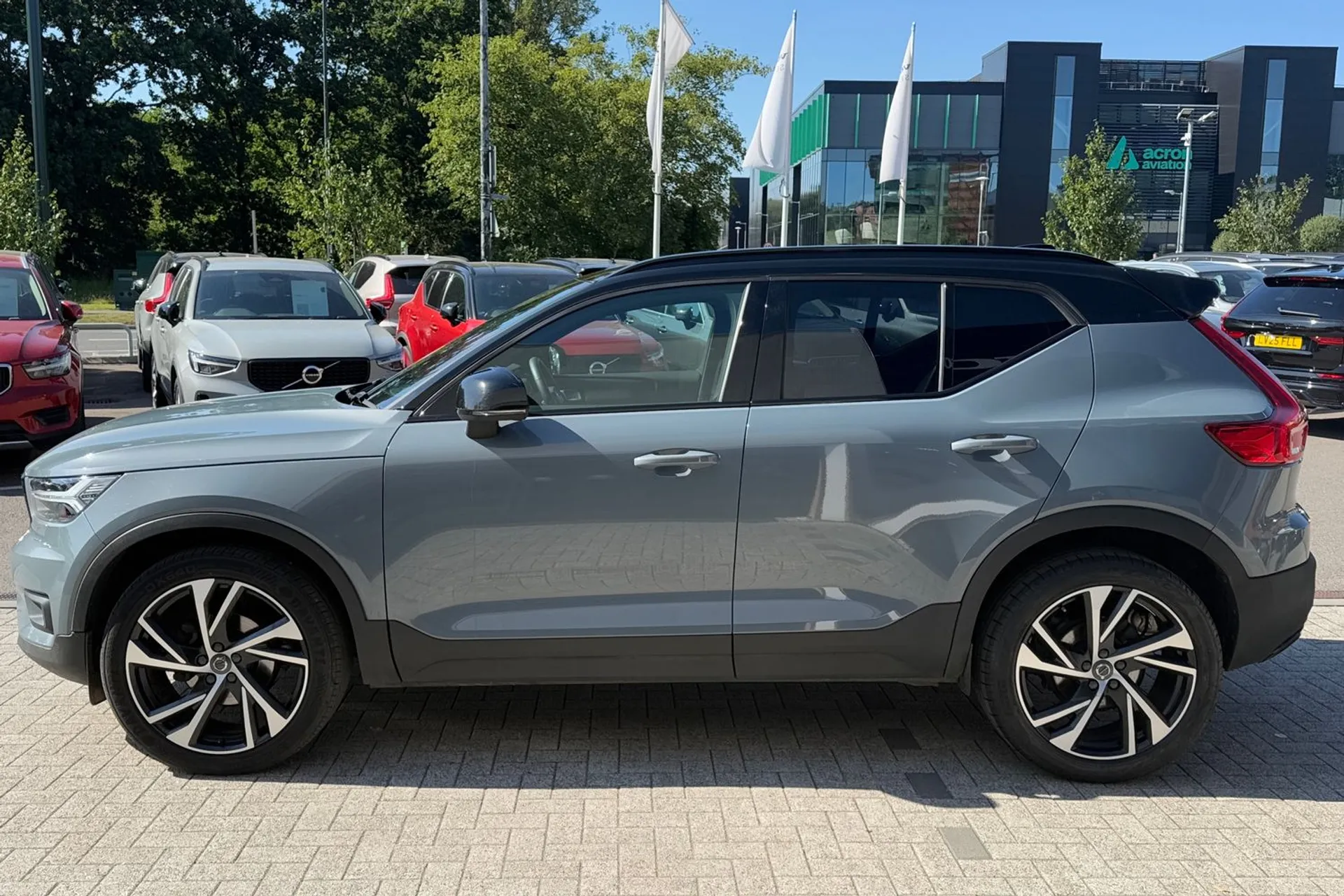 Volvo XC40 thumbnail image number 9