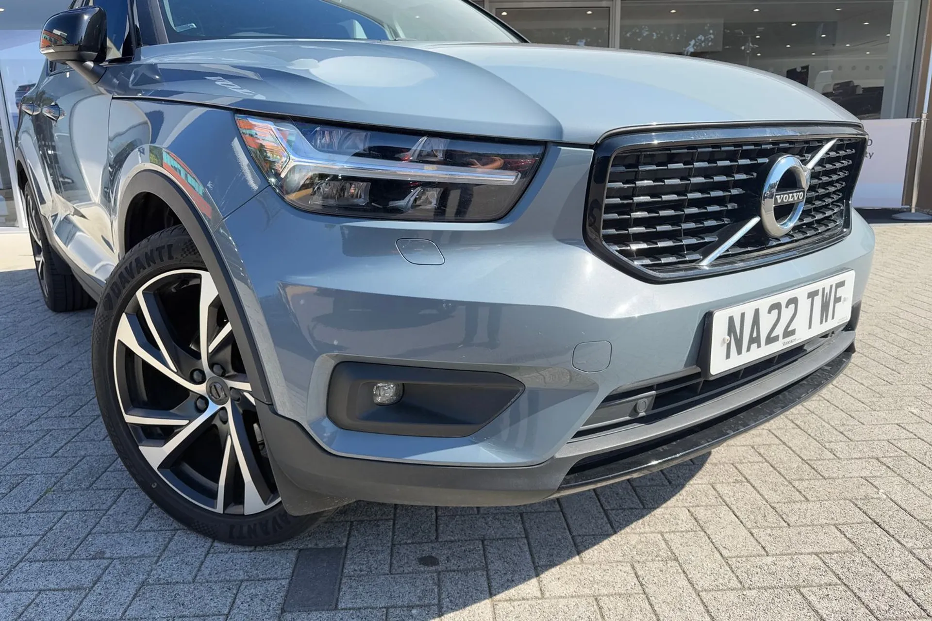 Volvo XC40 thumbnail image number 5
