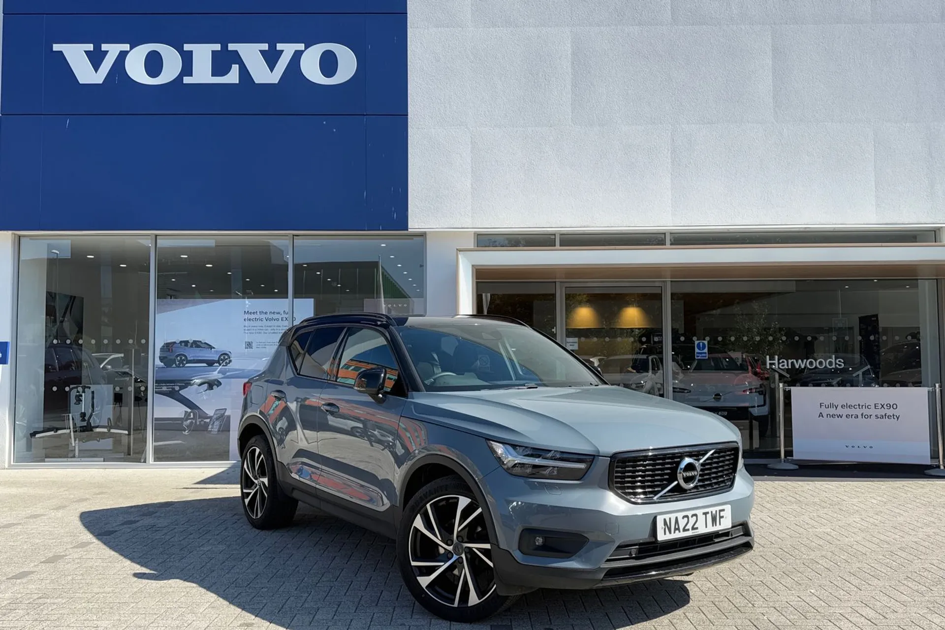 Volvo XC40 focused image