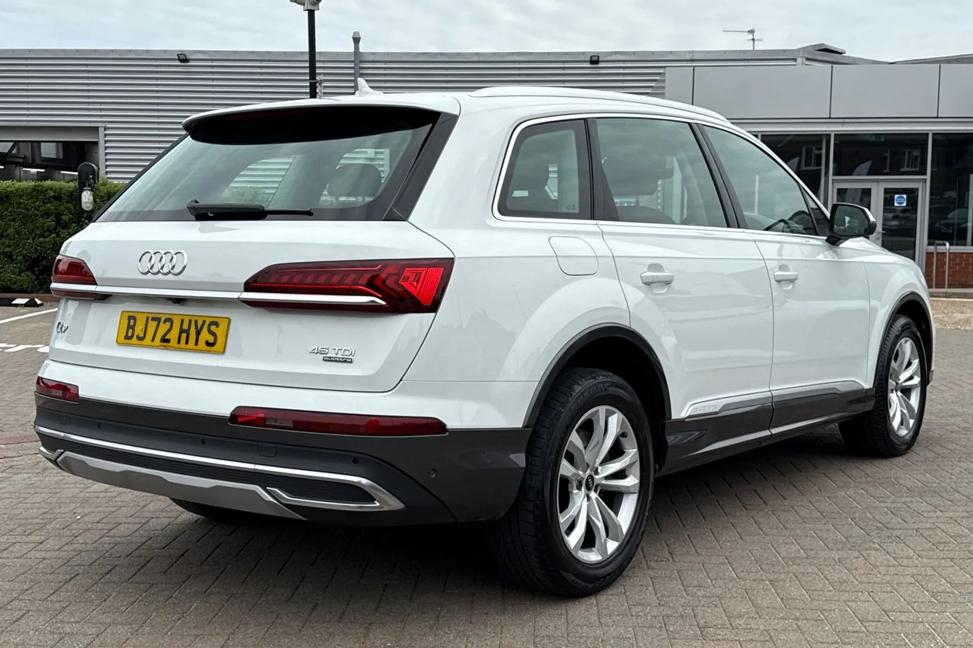 Audi Q7 thumbnail image number 4