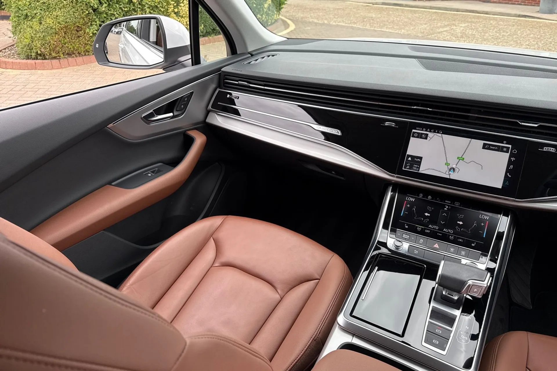 Audi Q7 thumbnail image number 36