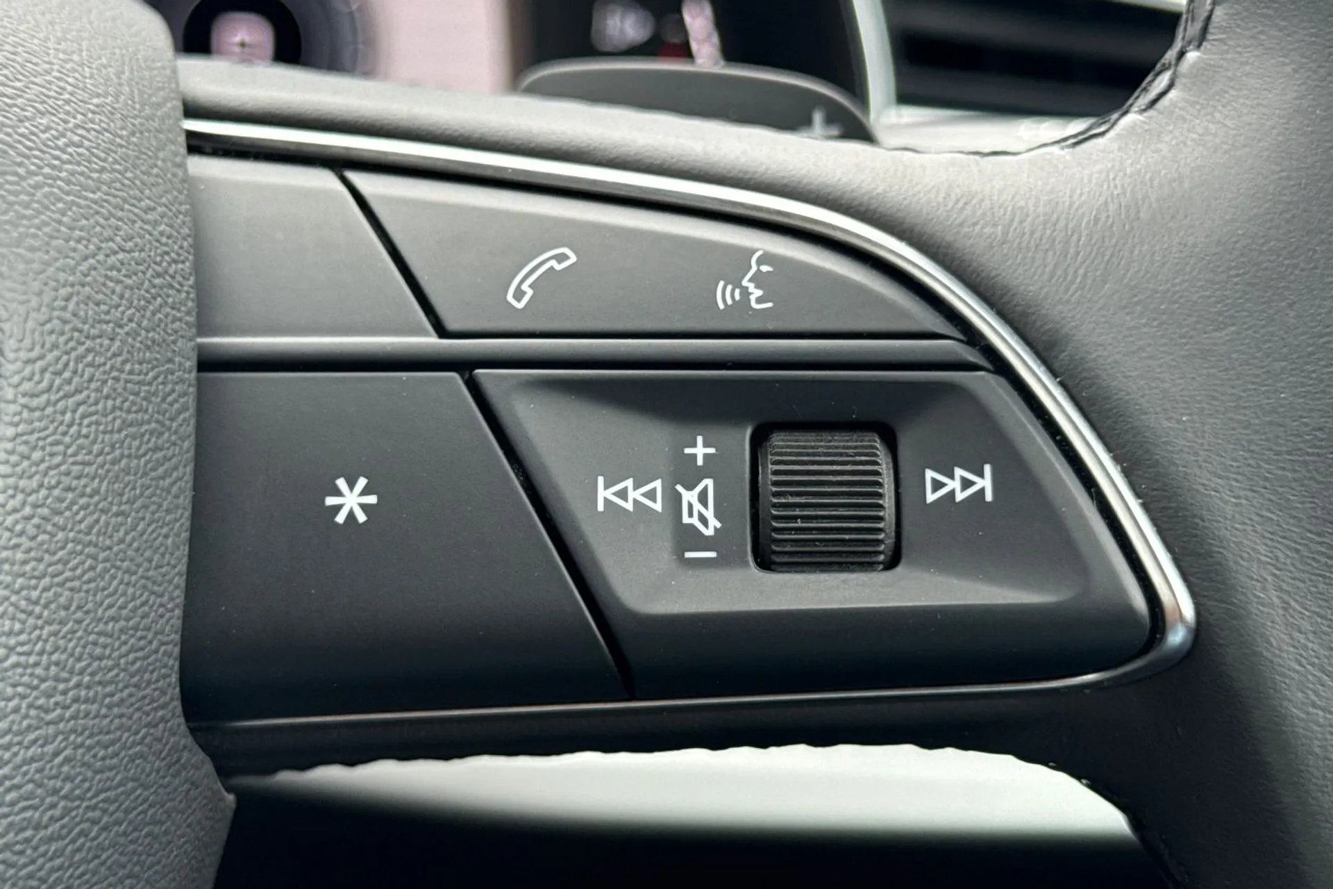 Audi Q7 thumbnail image number 22
