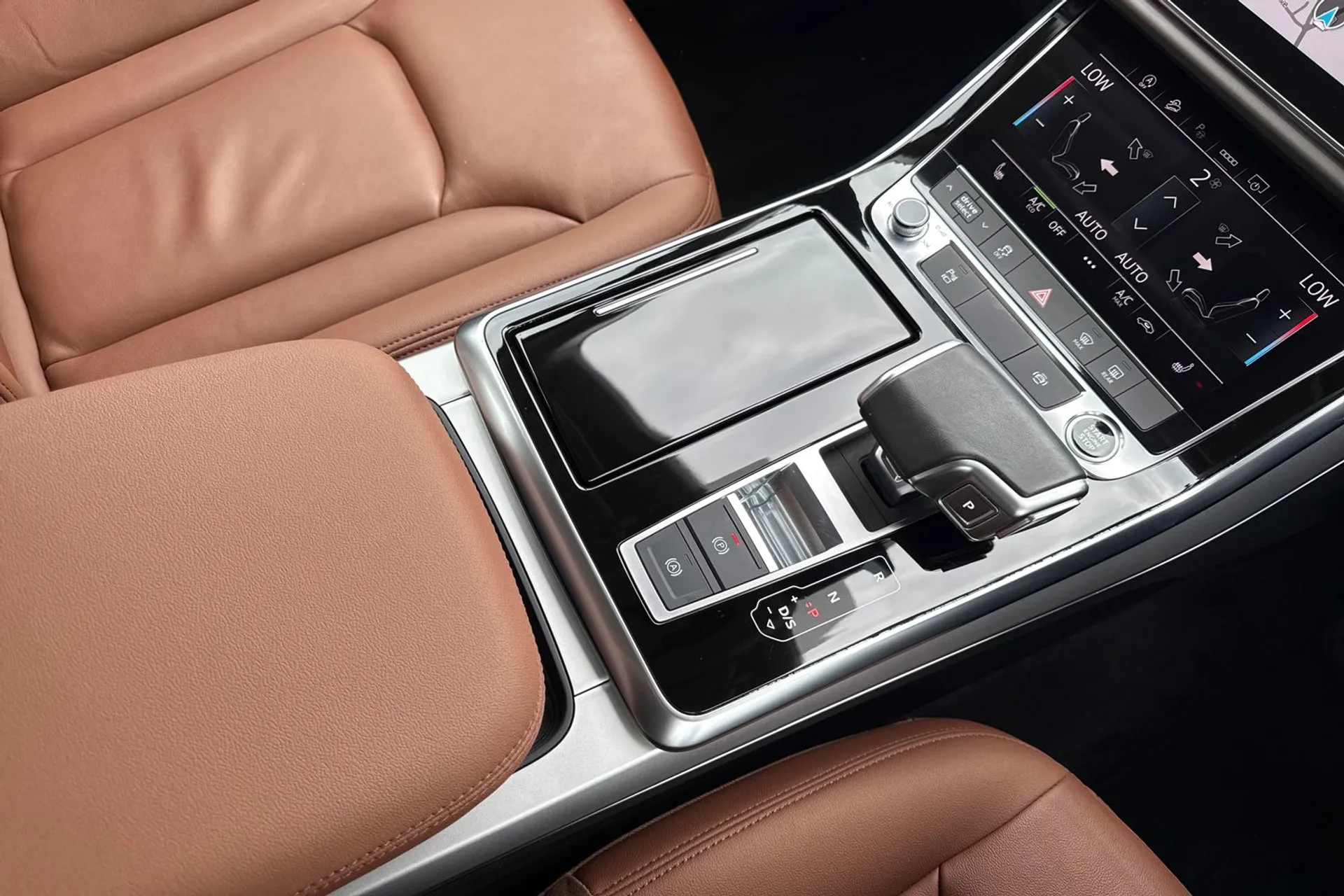 Audi Q7 thumbnail image number 37