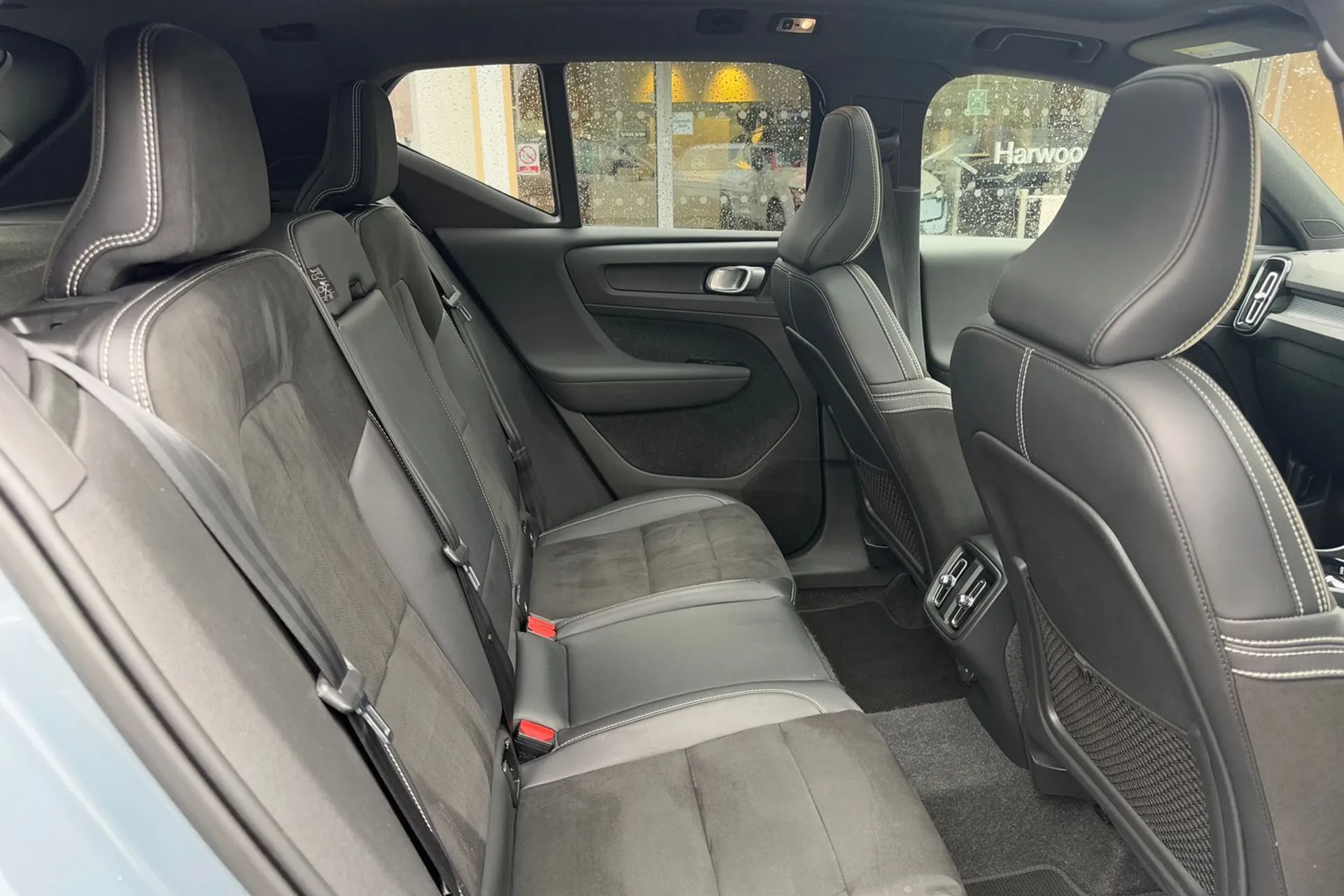 Volvo XC40 thumbnail image number 22