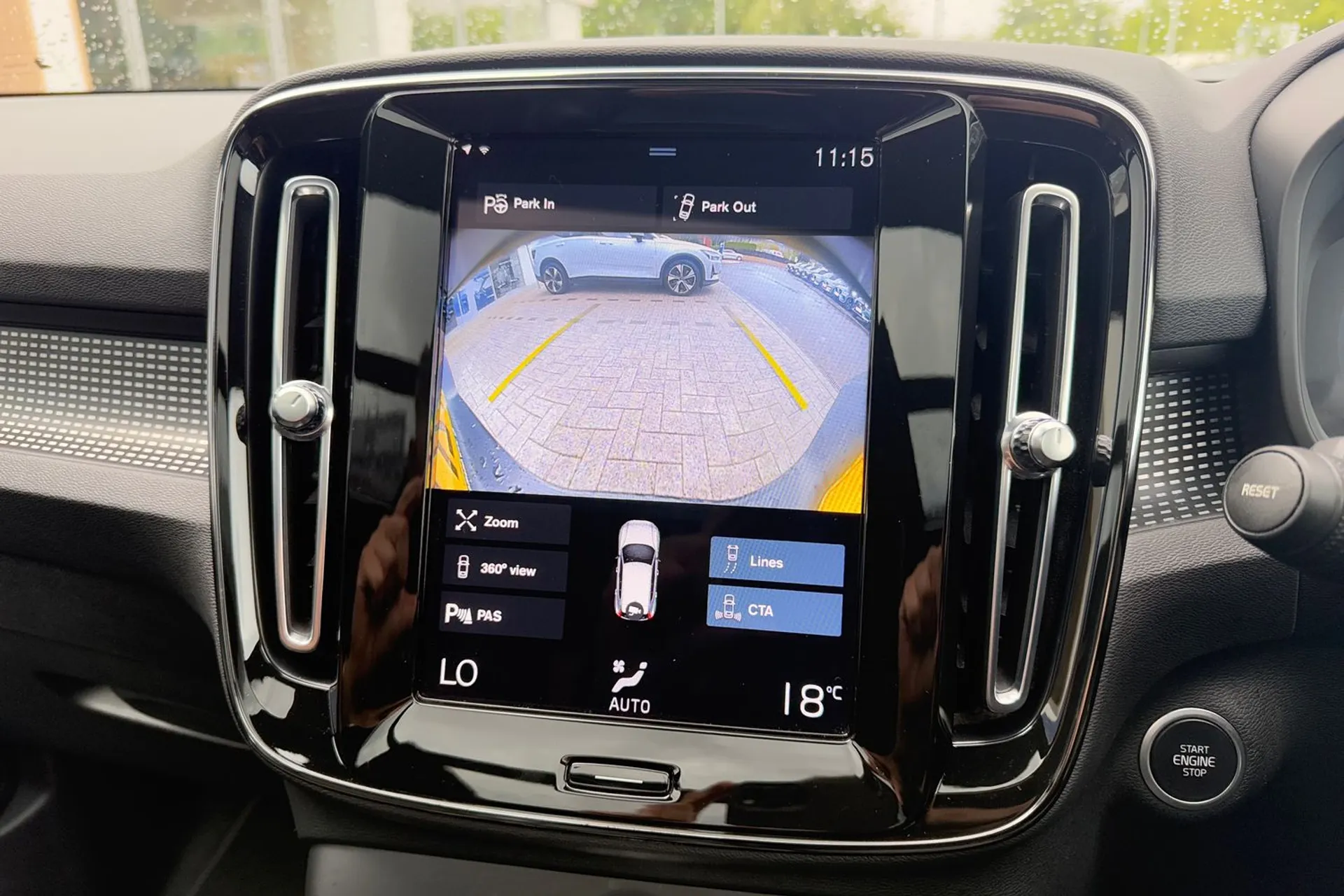 Volvo XC40 thumbnail image number 38