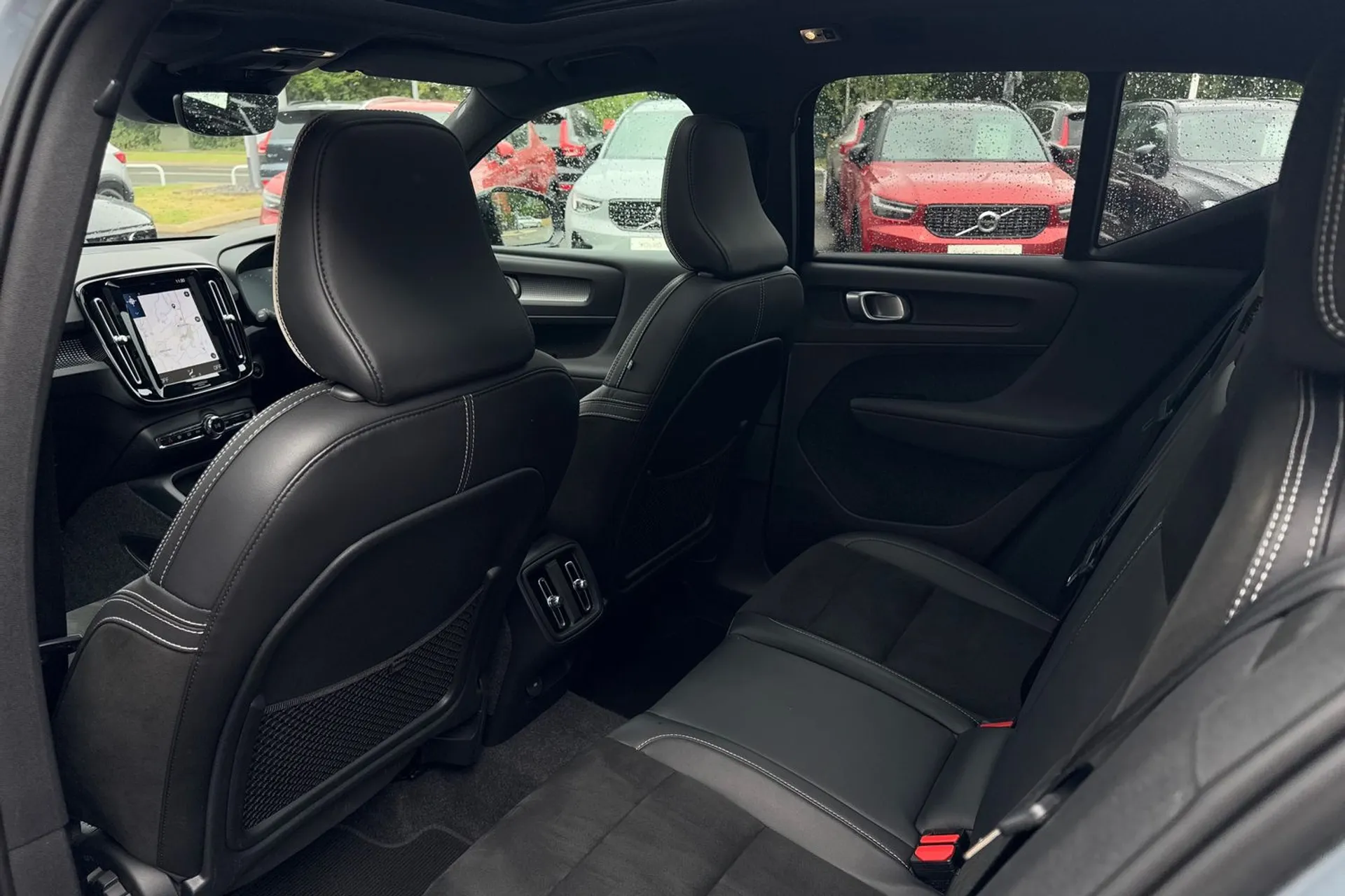 Volvo XC40 thumbnail image number 30