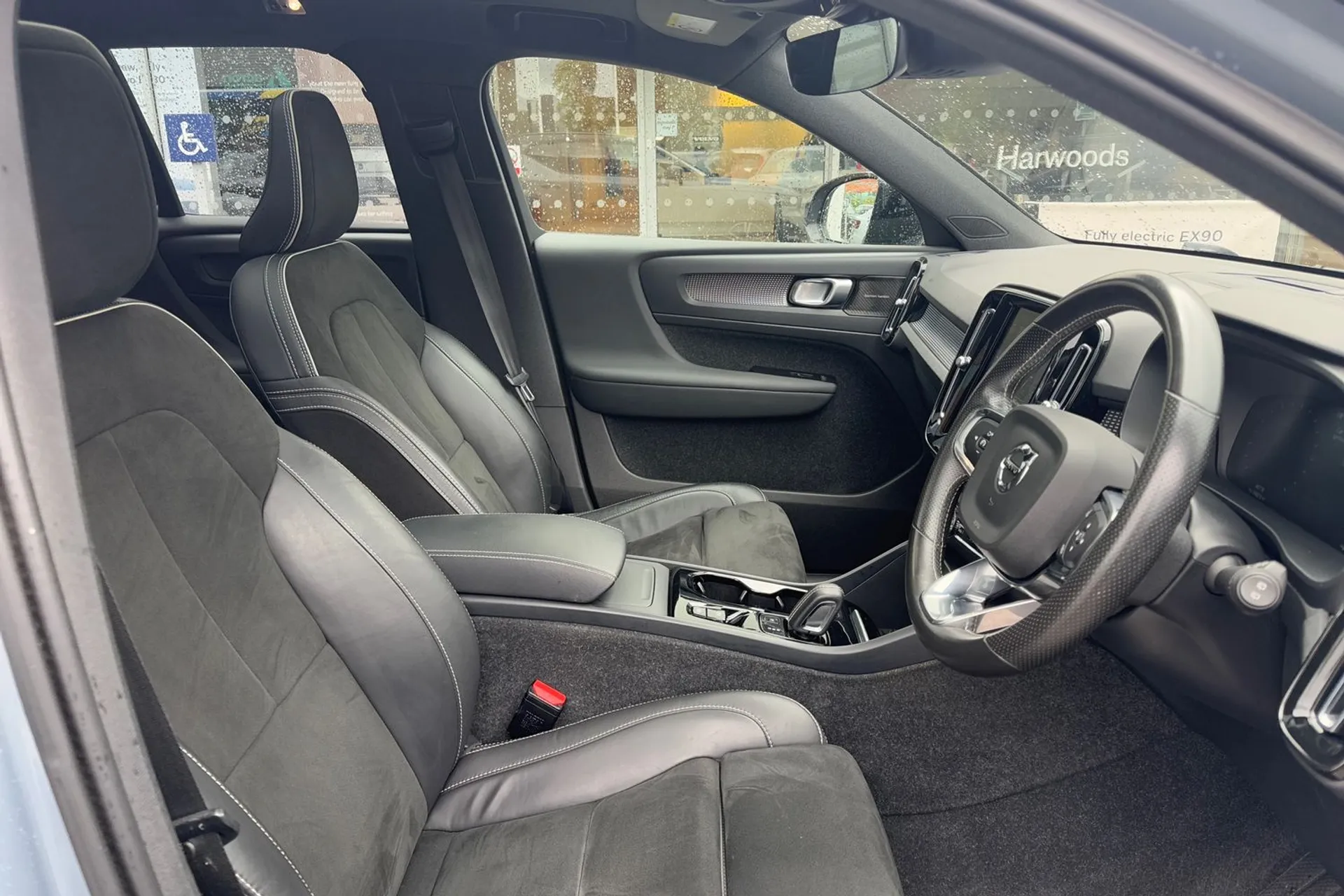 Volvo XC40 thumbnail image number 25