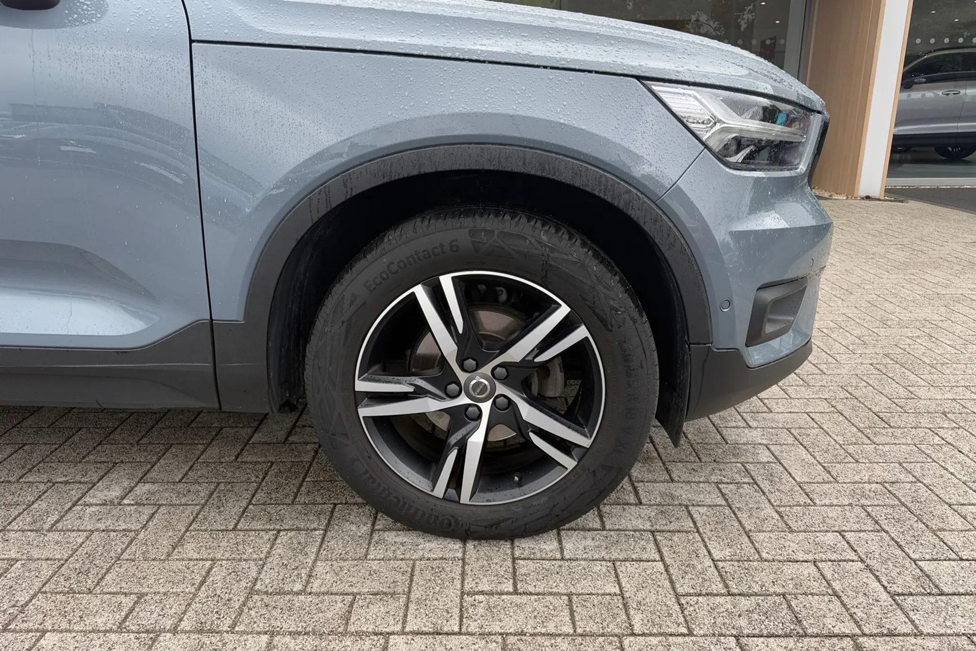 Volvo XC40 thumbnail image number 13
