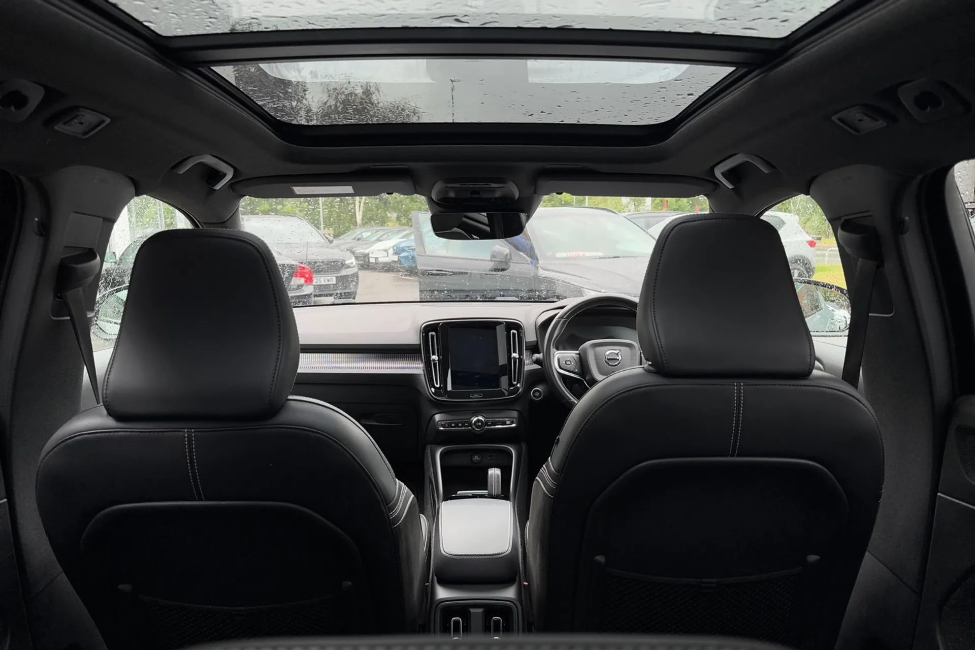 Volvo XC40 thumbnail image number 21