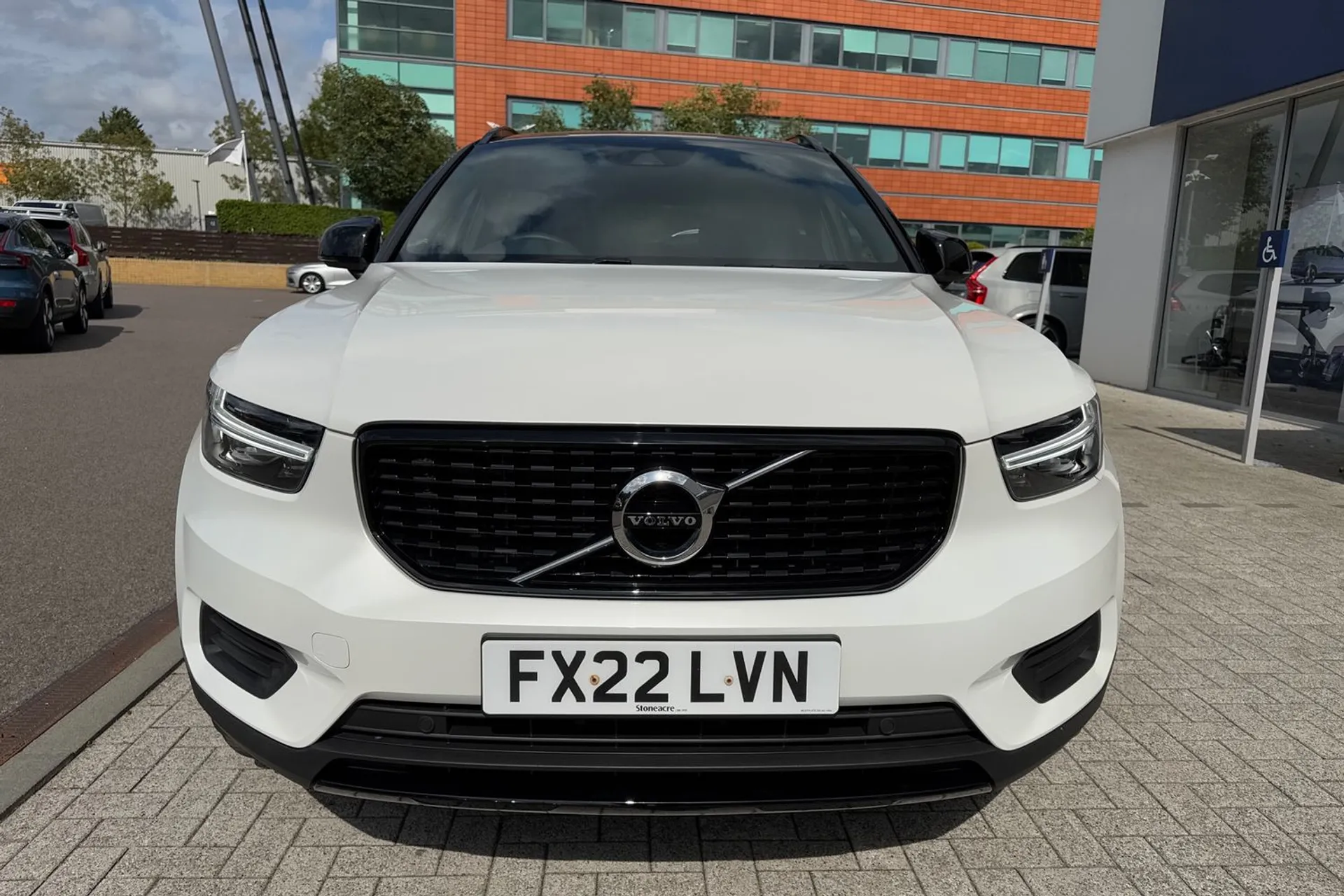 Volvo XC40 thumbnail image number 12