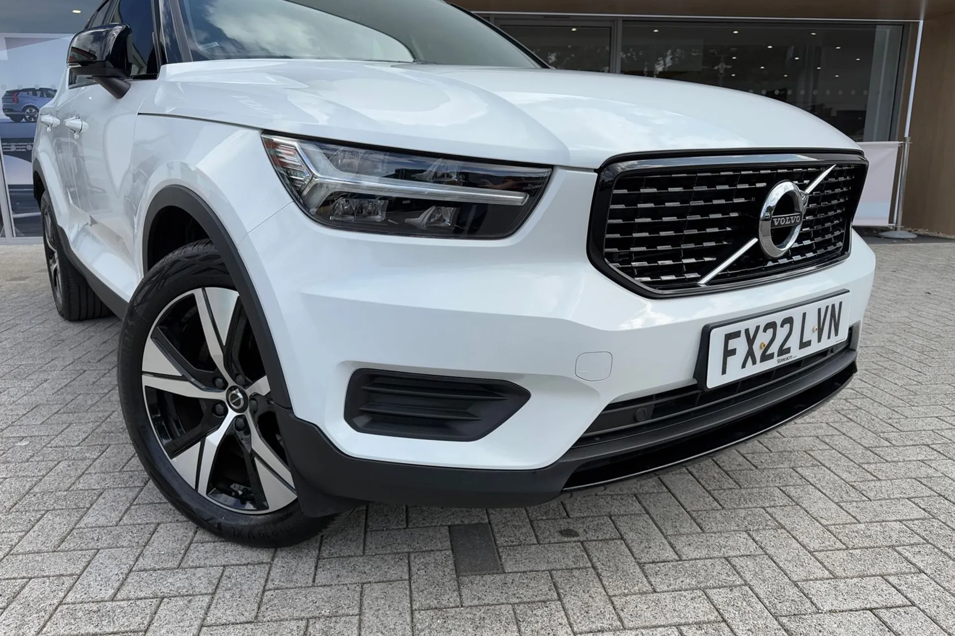 Volvo XC40 thumbnail image number 6