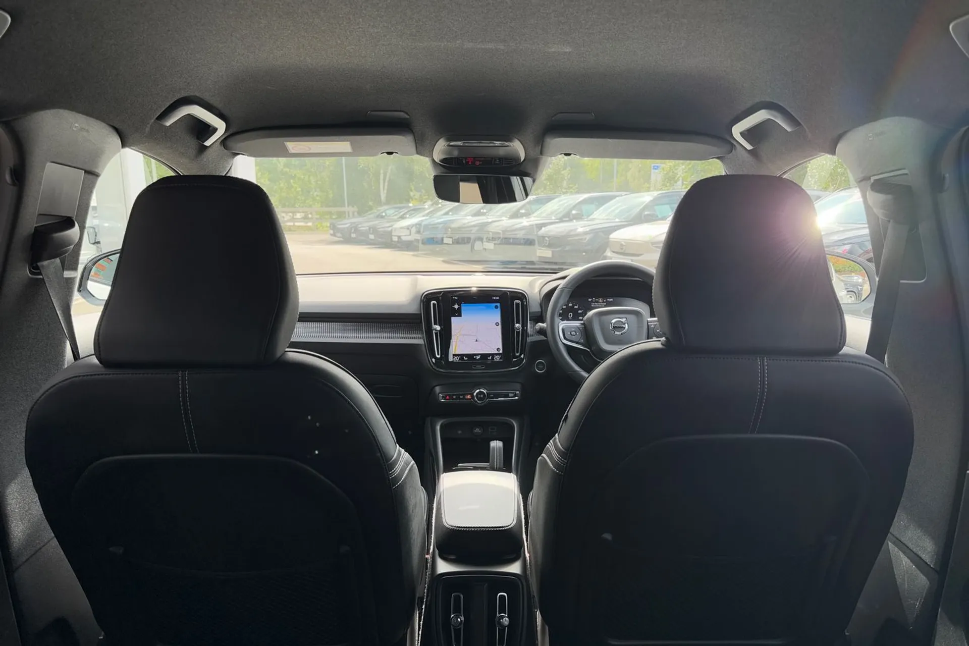 Volvo XC40 thumbnail image number 21