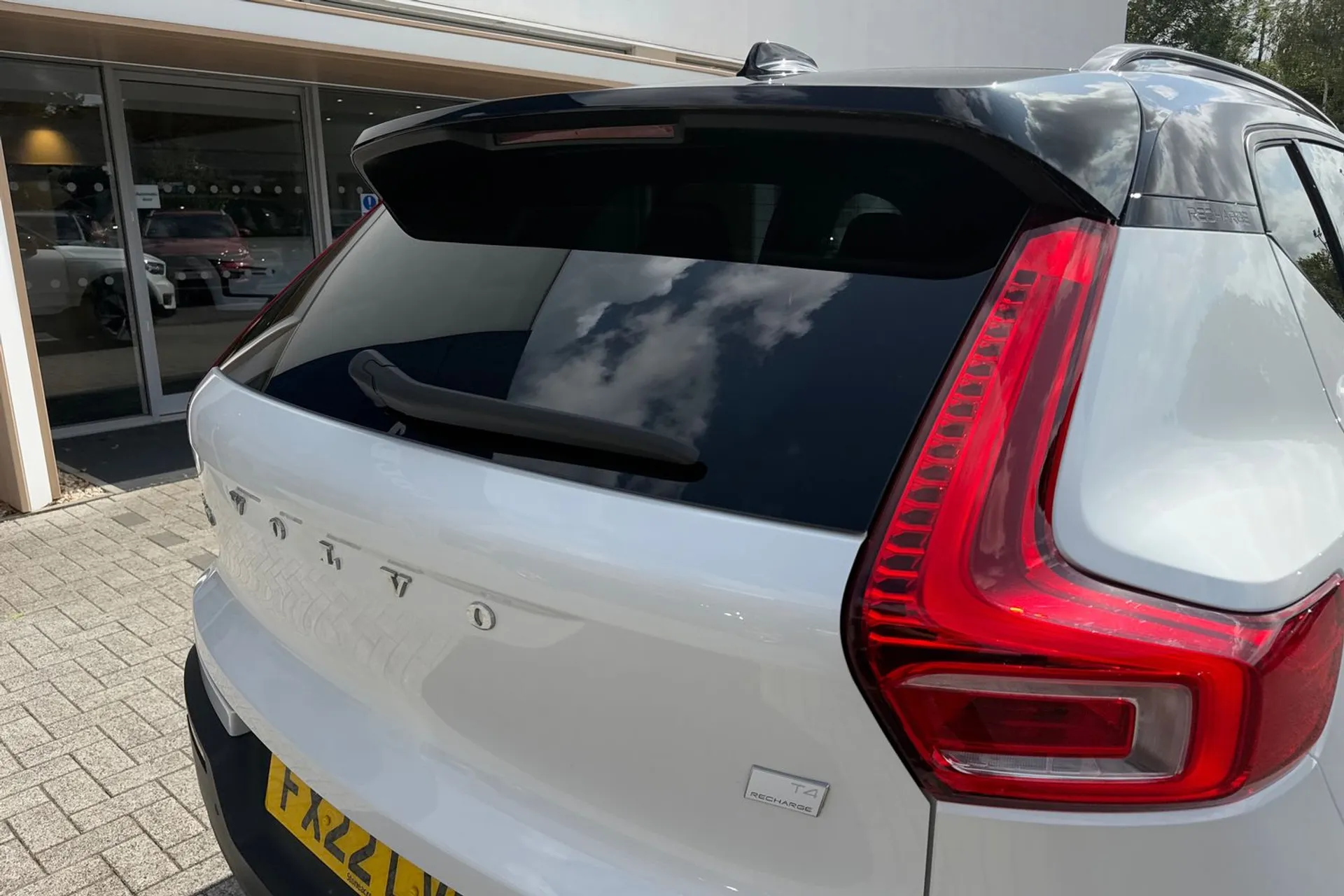 Volvo XC40 thumbnail image number 15