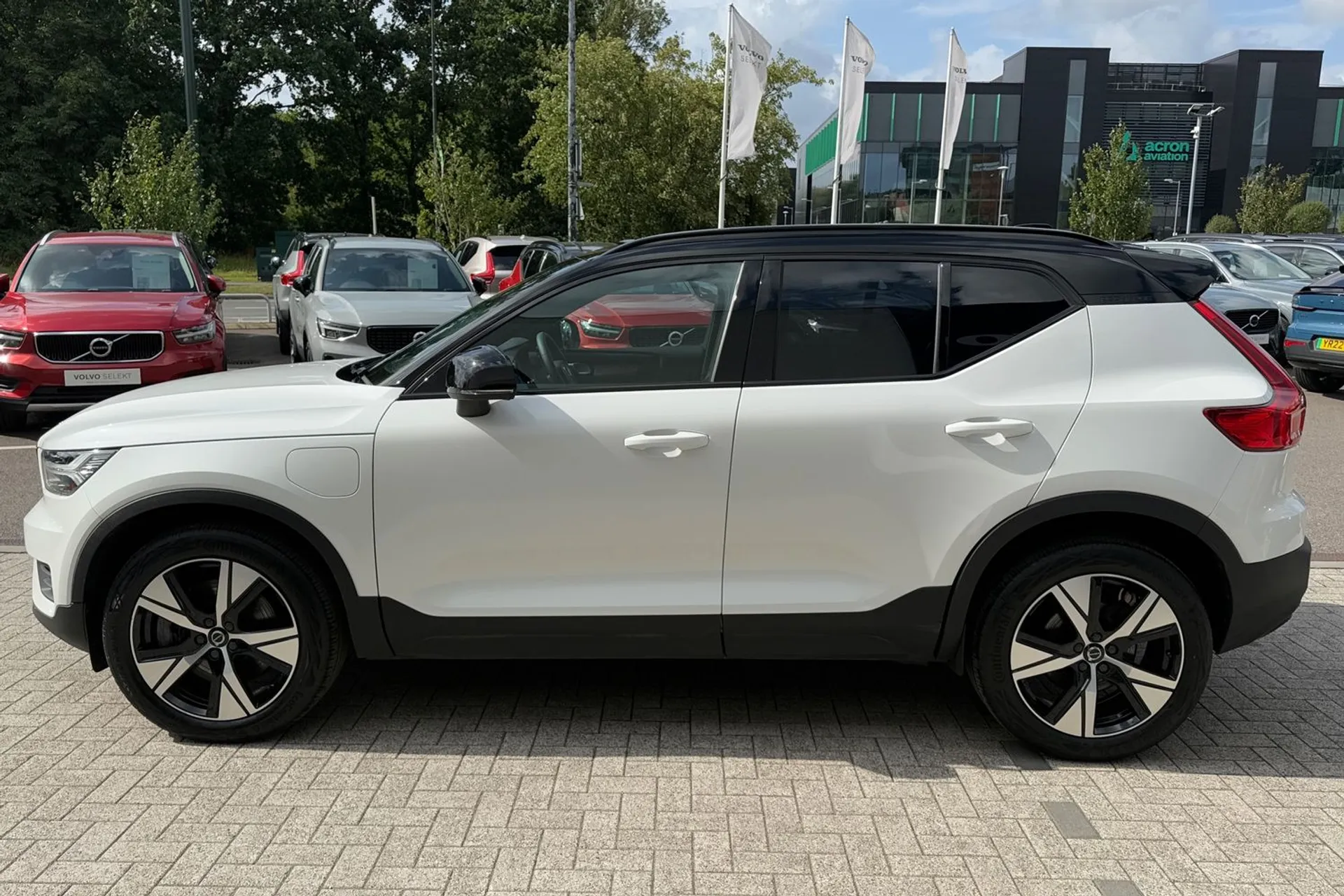 Volvo XC40 thumbnail image number 10