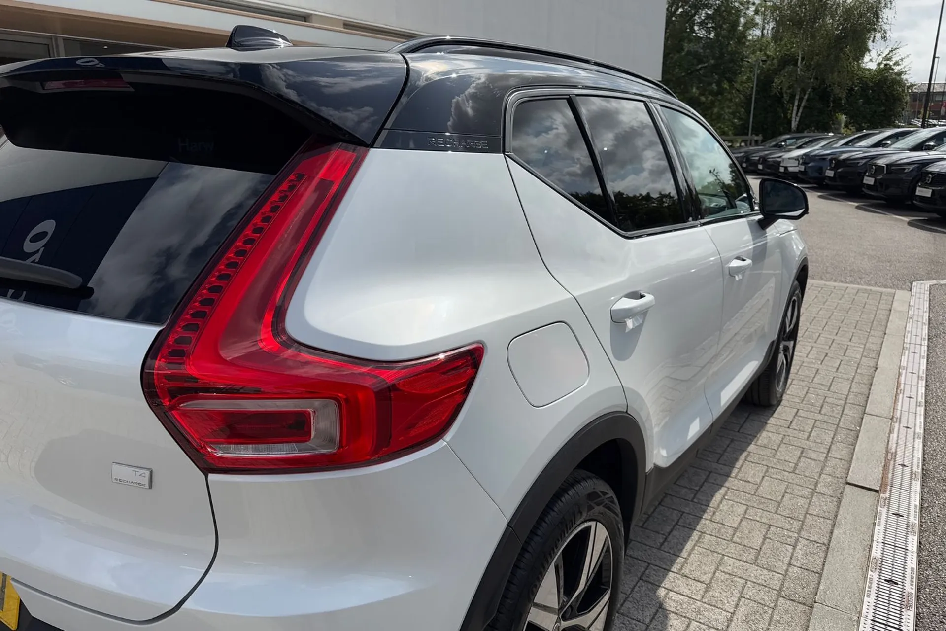 Volvo XC40 thumbnail image number 14