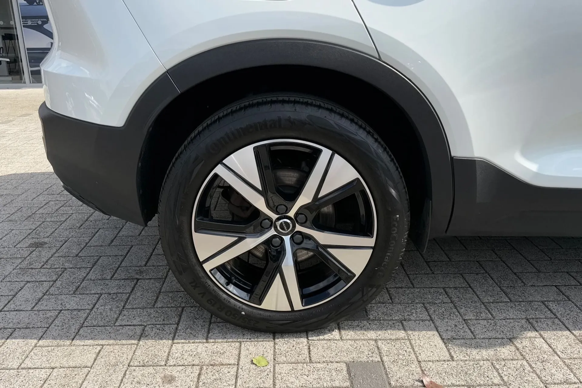 Volvo XC40 thumbnail image number 13