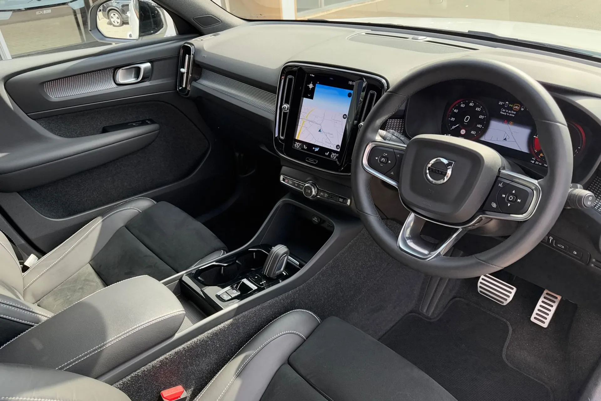 Volvo XC40 thumbnail image number 5