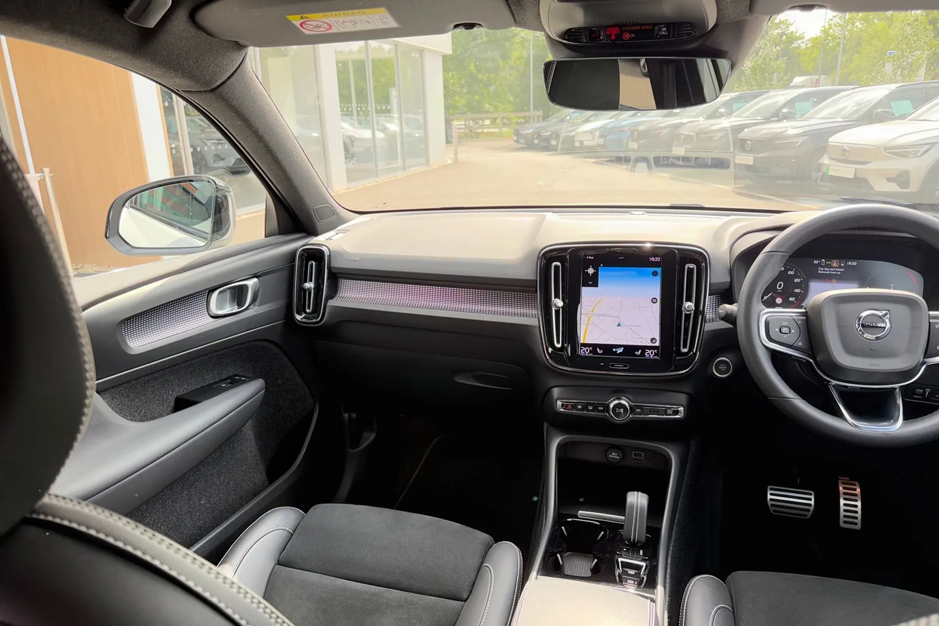 Volvo XC40 thumbnail image number 31