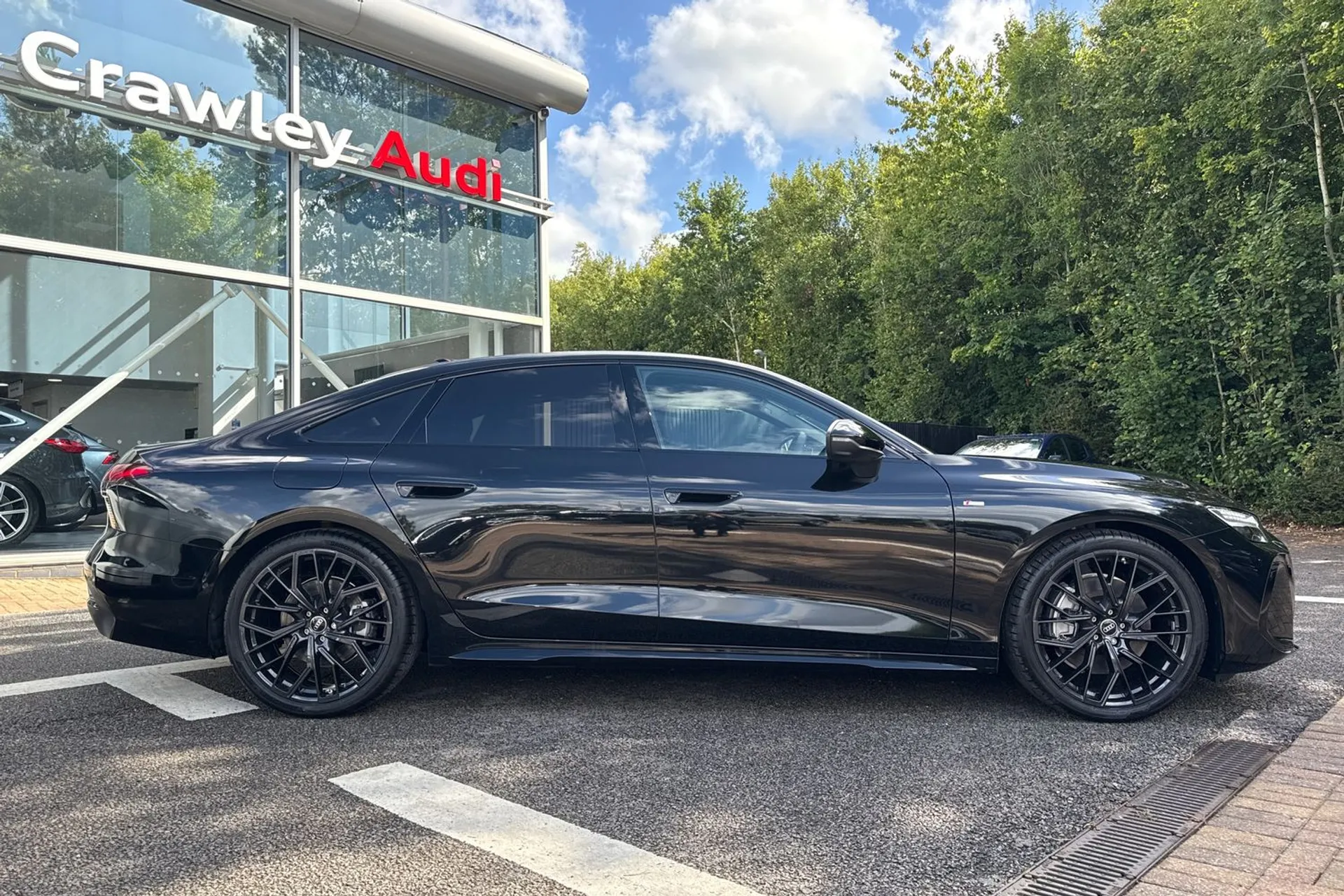 Audi A6 thumbnail image number 2