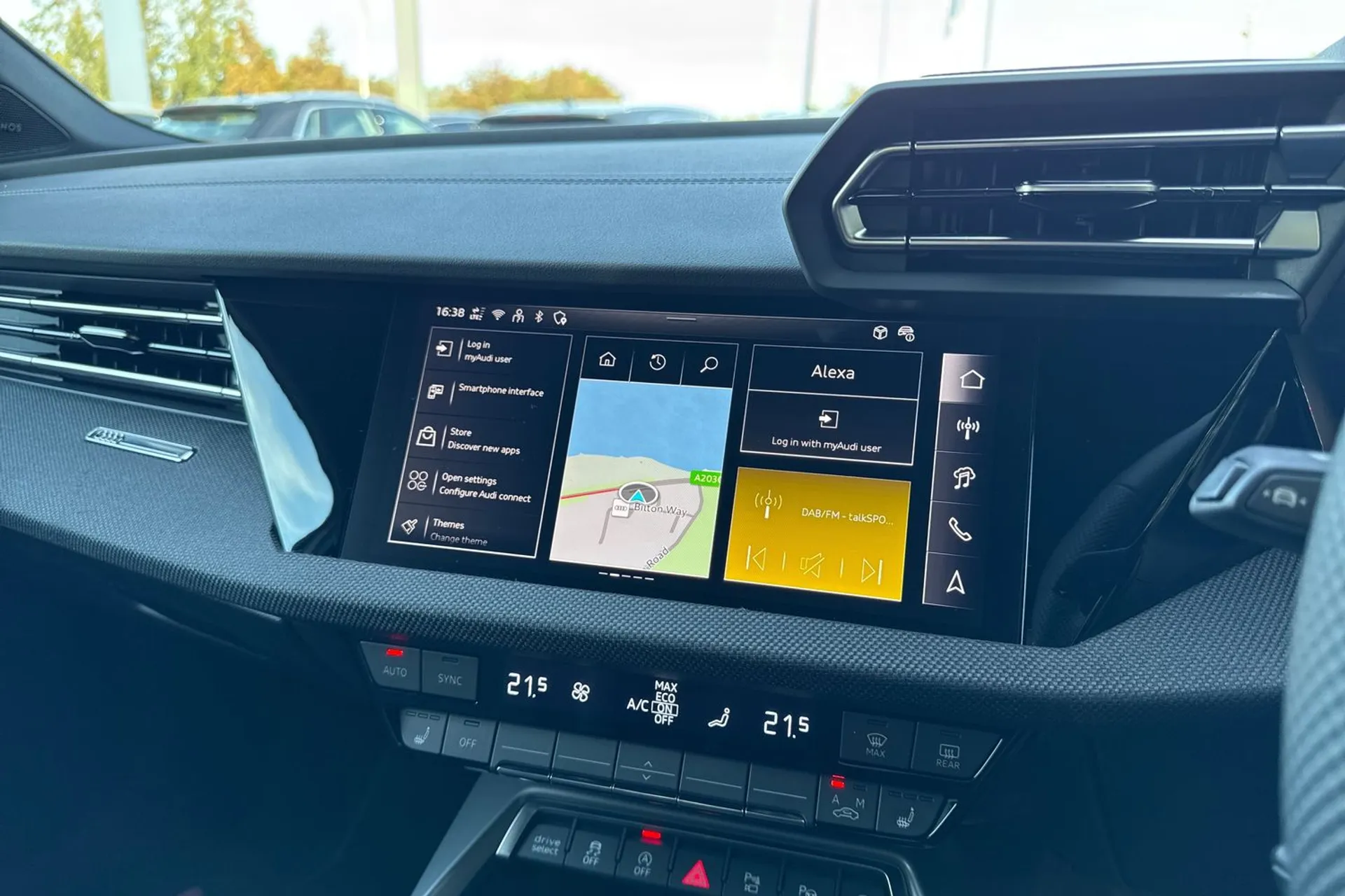 Audi A3 thumbnail image number 32