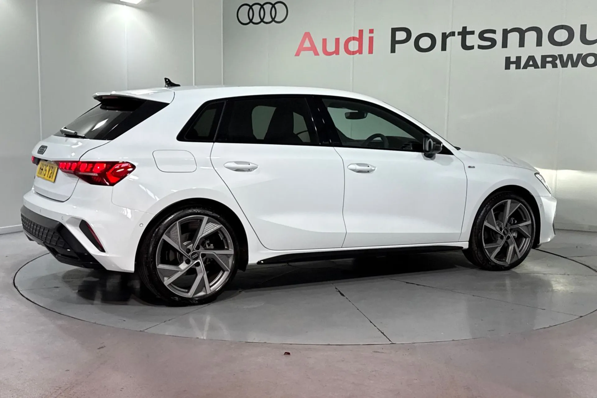 Audi A3 thumbnail image number 10