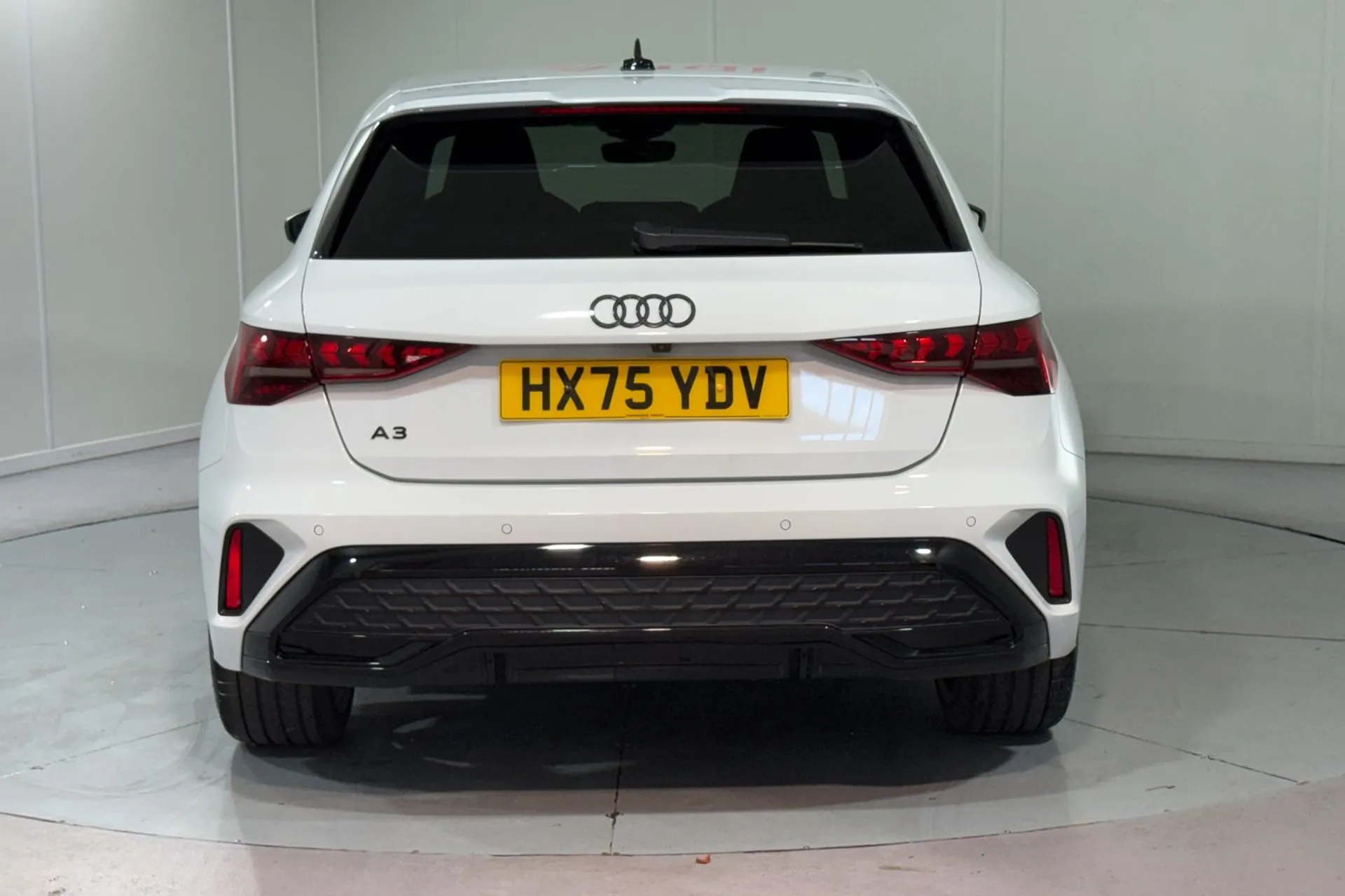 Audi A3 thumbnail image number 8