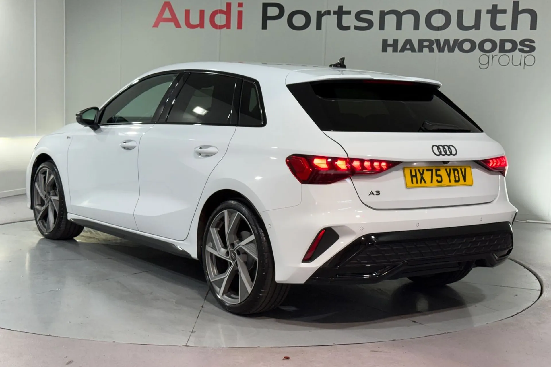 Audi A3 thumbnail image number 7