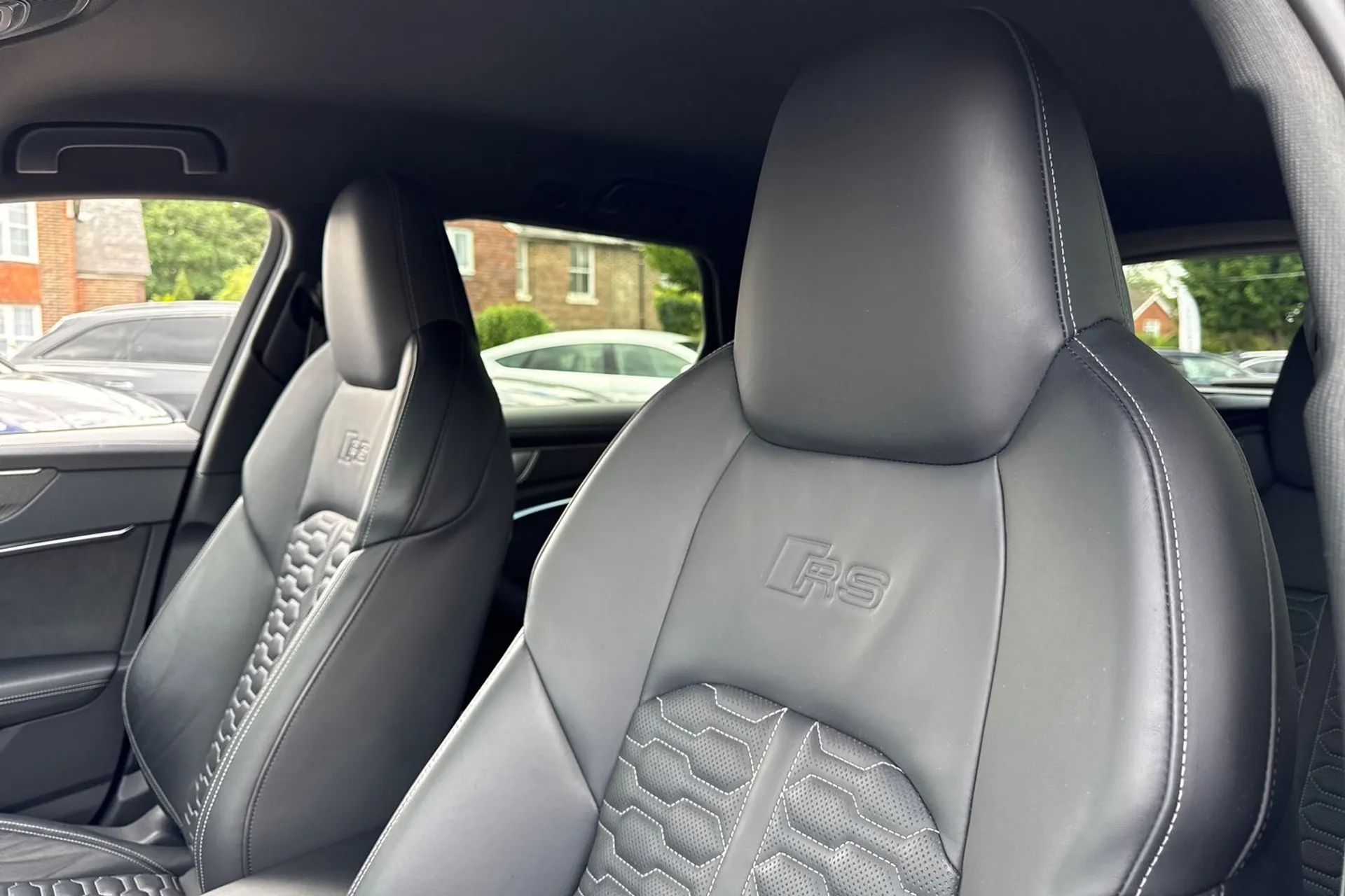 Audi RS6 thumbnail image number 34