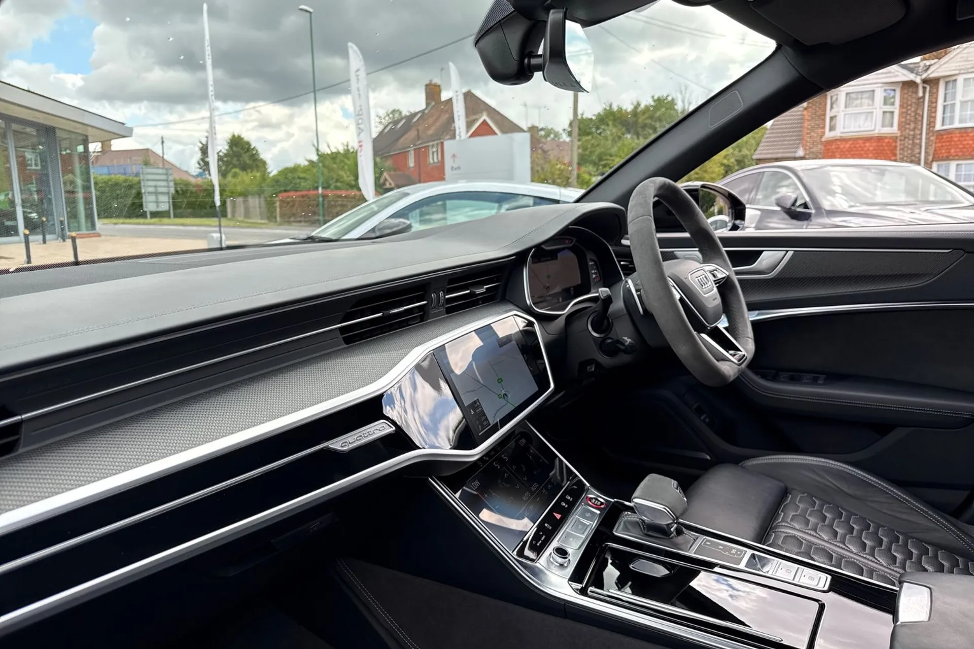 Audi RS6 thumbnail image number 32