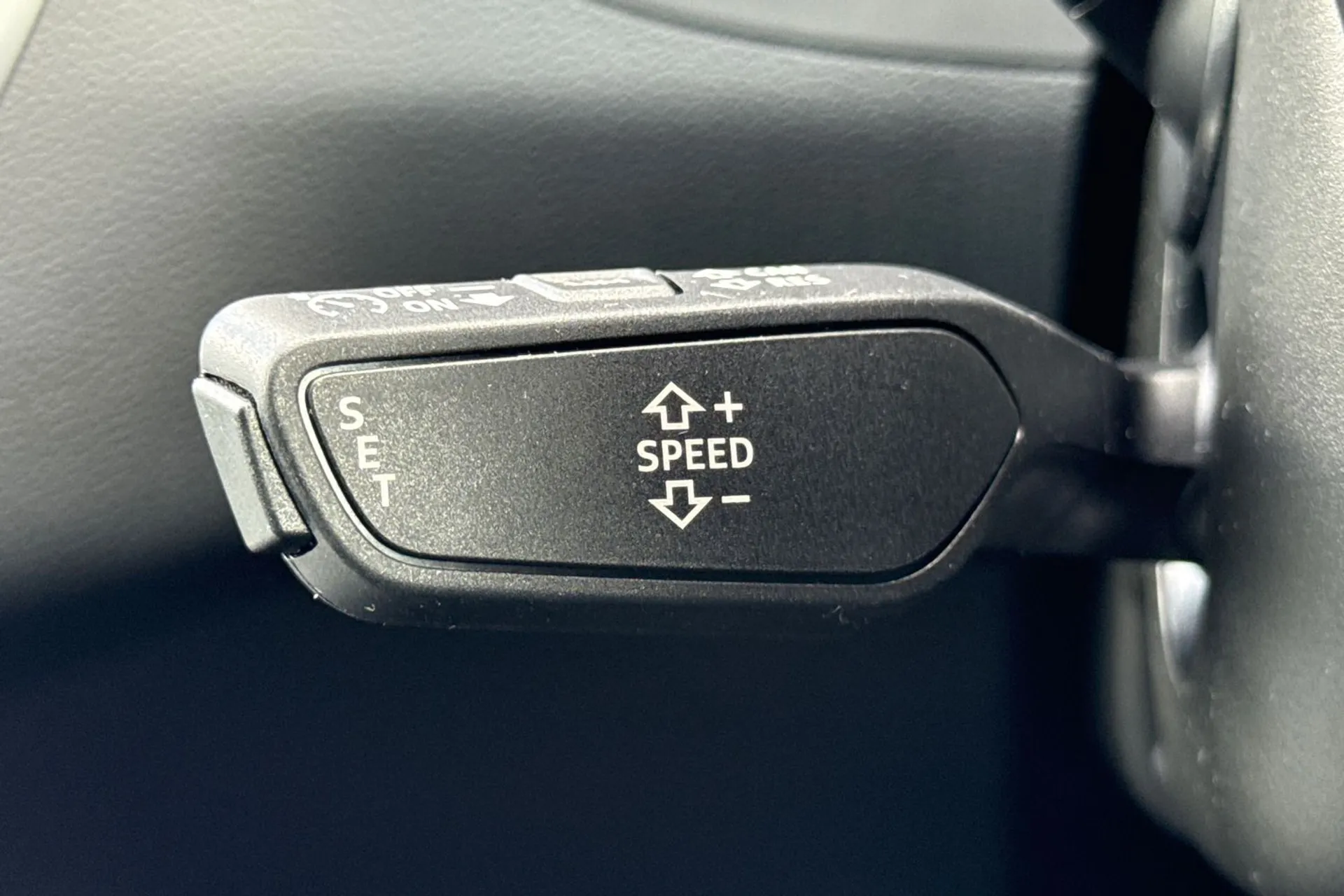 Audi RS6 thumbnail image number 20