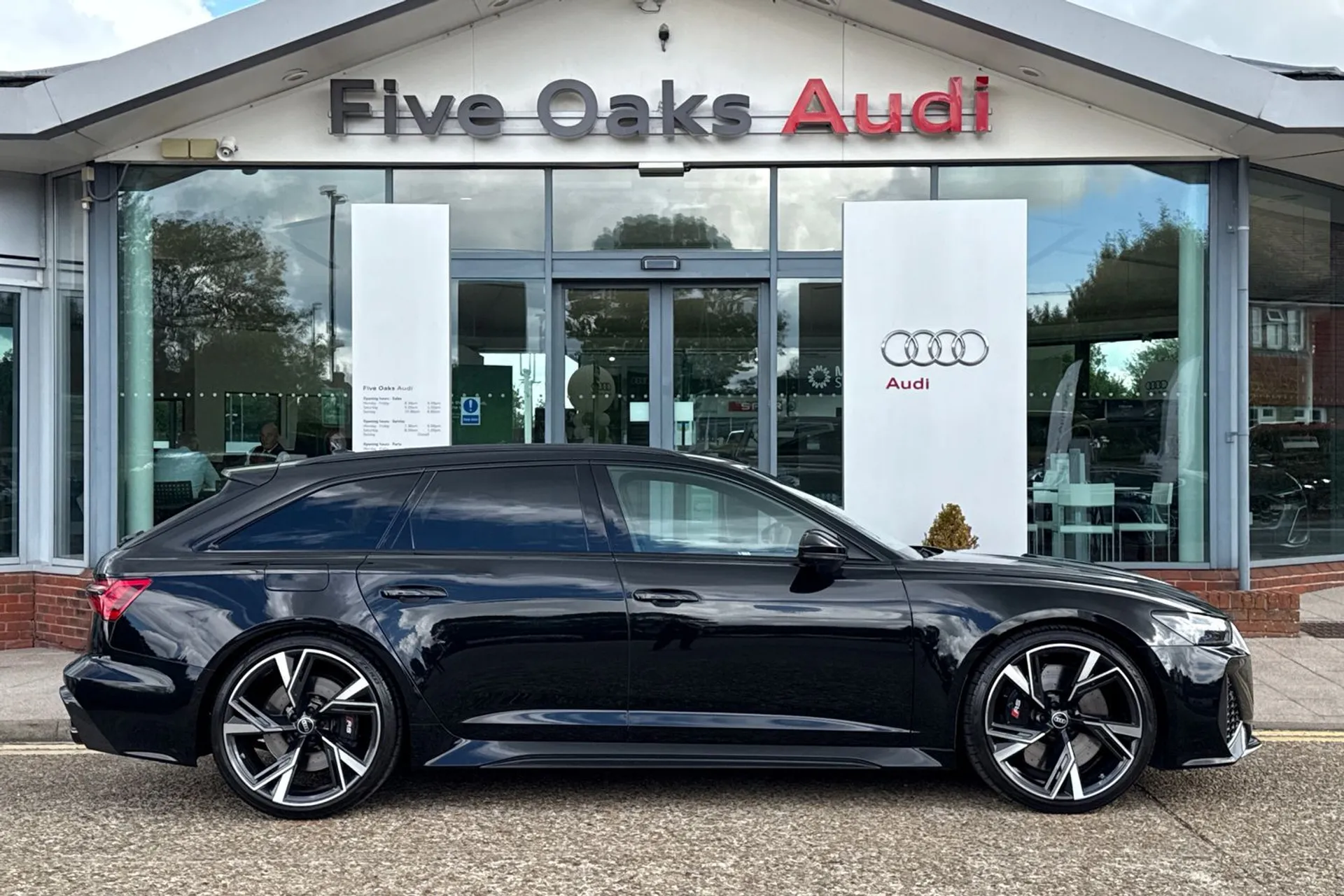 Audi RS6 thumbnail image number 2