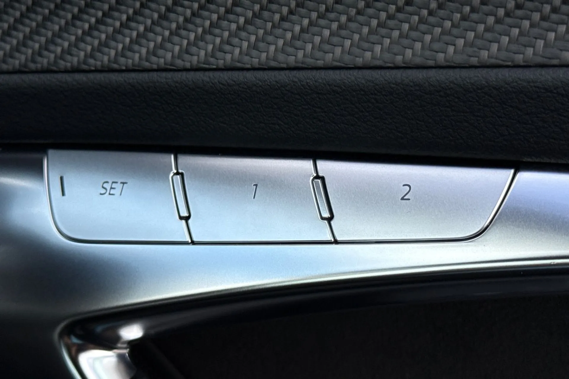 Audi RS6 thumbnail image number 18