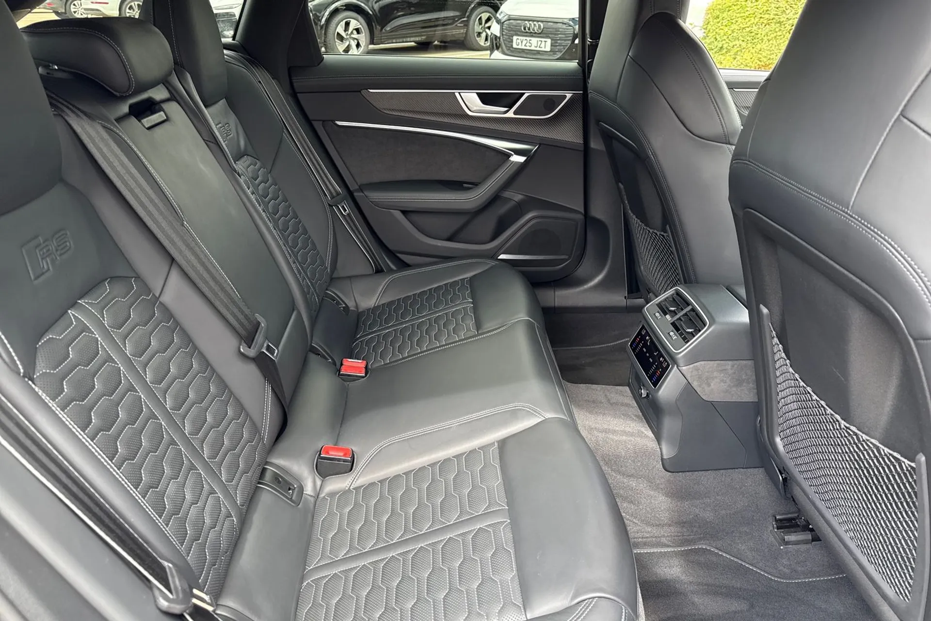 Audi RS6 thumbnail image number 46