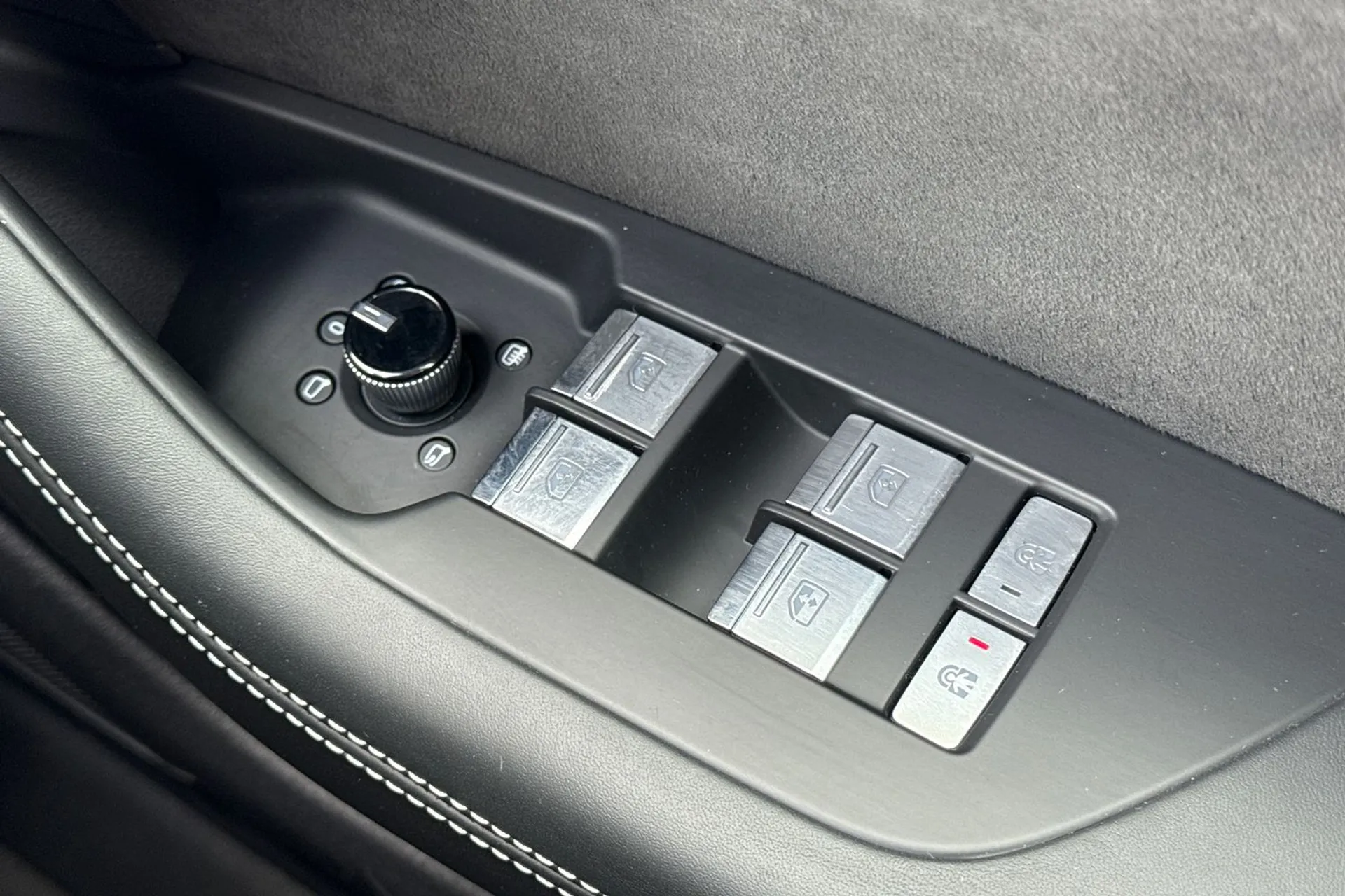 Audi RS6 thumbnail image number 22